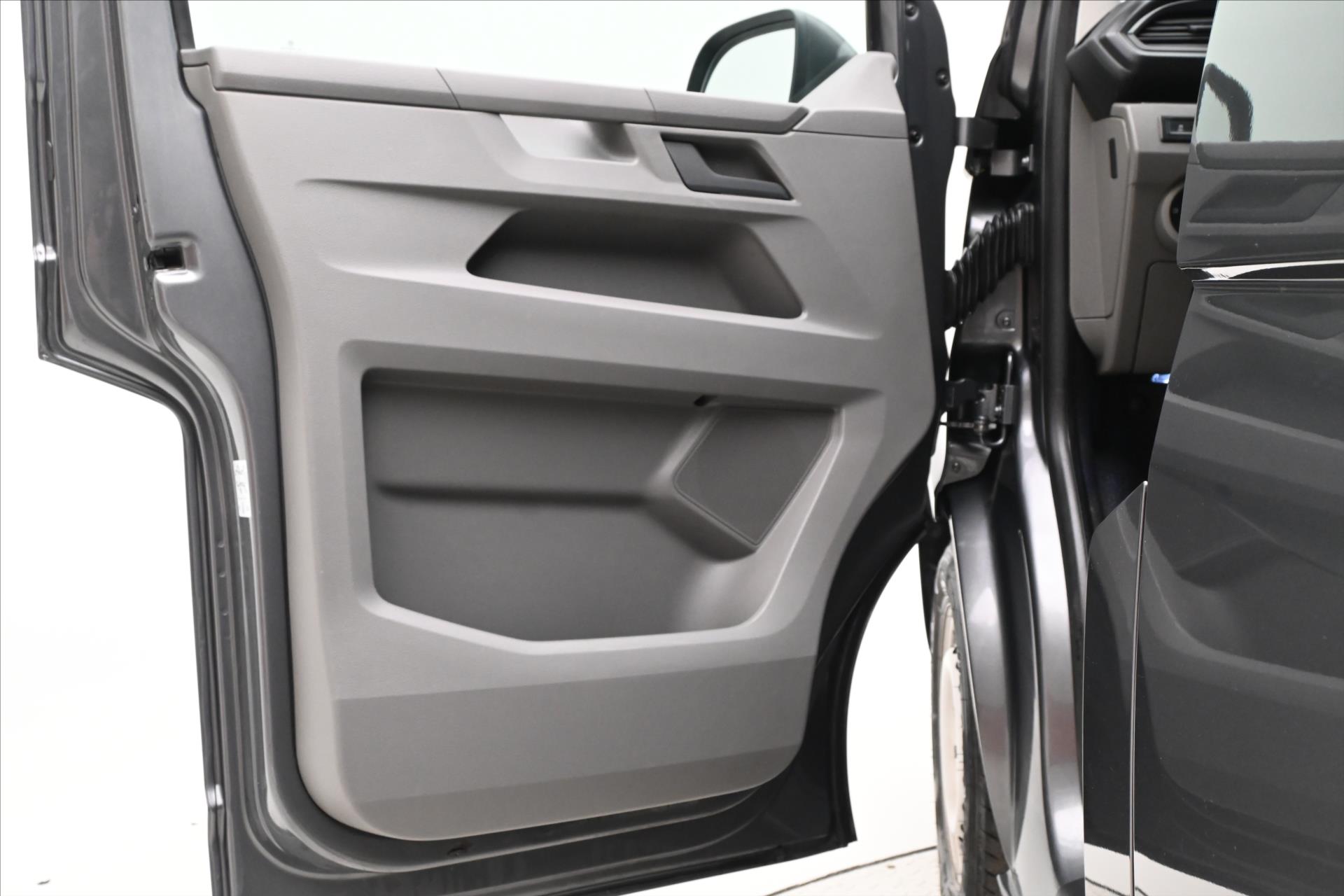 Hlavní fotografie vozu Volkswagen Transporter 2,0 TDI 110 kW DSG Navi Záruka až 5 let (24)