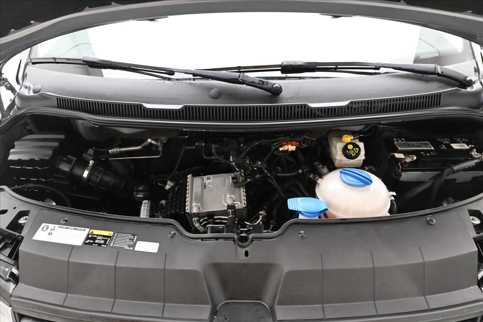 Hlavní fotografie vozu Volkswagen Transporter 2,0 TDI 110 kW DSG Navi Záruka až 5 let (9)