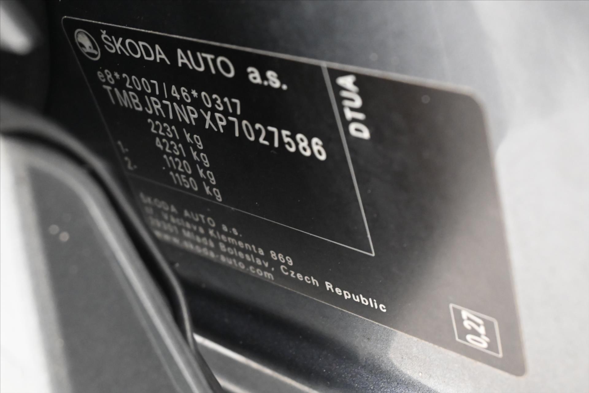 Hlavní fotografie vozu Škoda Superb 2,0 TDI 147 kW DSG Style Záruka až 5 let (12)