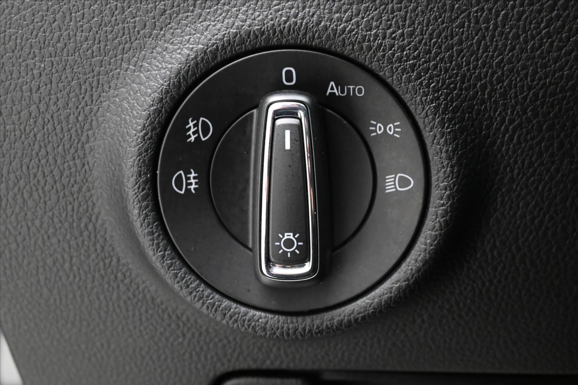 Hlavní fotografie vozu Škoda Superb 2,0 TDI 147 kW DSG Style Záruka až 5 let (26)