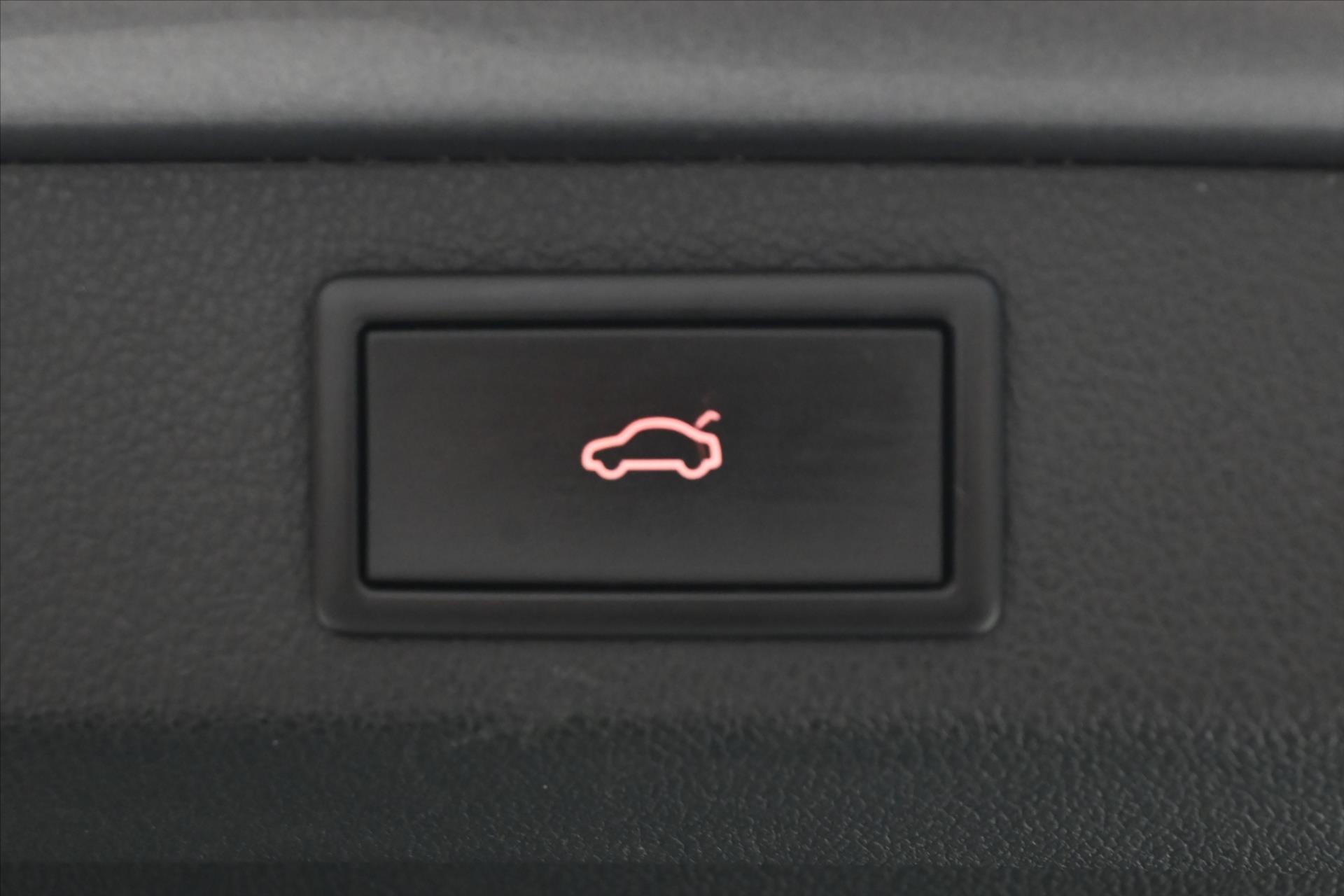 Hlavní fotografie vozu Škoda Superb 2,0 TDI 147 kW DSG Style Záruka až 5 let (27)