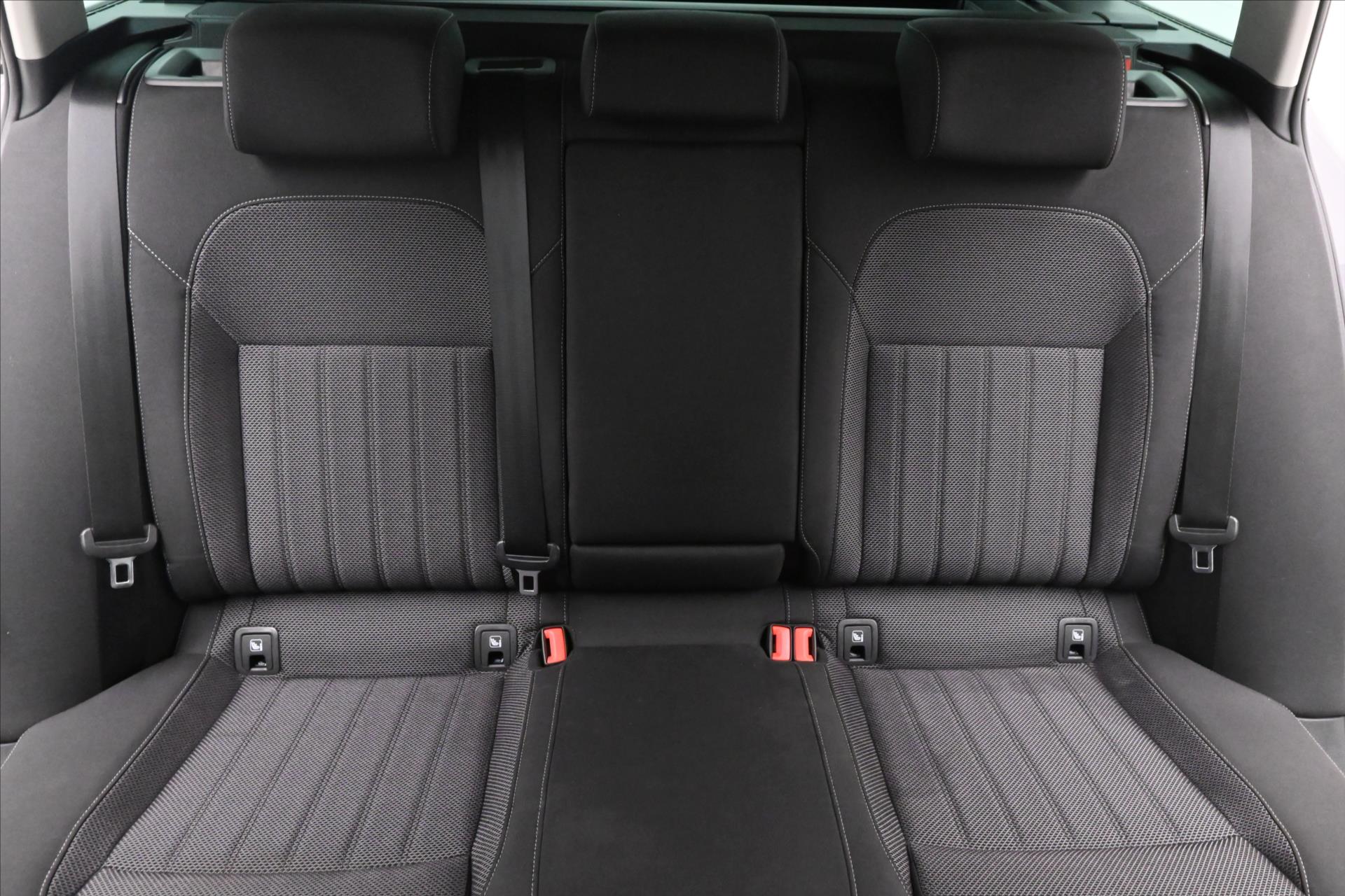 Hlavní fotografie vozu Škoda Superb 2,0 TDI 147 kW DSG Style Záruka až 5 let (28)