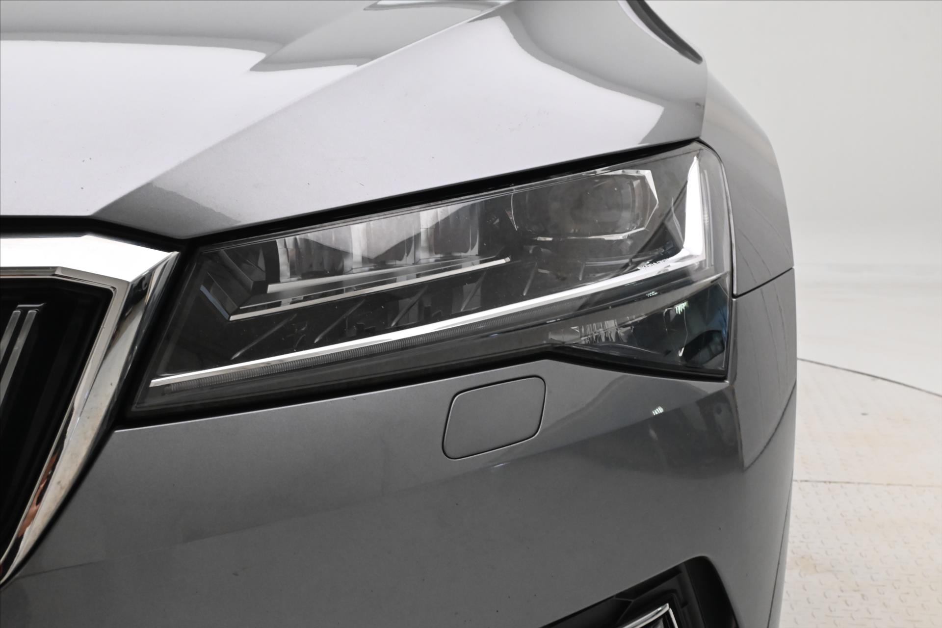 Hlavní fotografie vozu Škoda Superb 2,0 TDI 147 kW DSG Style Záruka až 5 let (30)