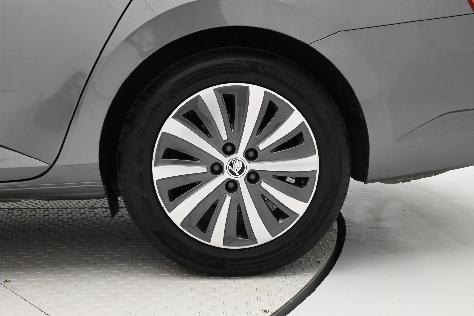 Hlavní fotografie vozu Škoda Superb 2,0 TDI 147 kW DSG Style Záruka až 5 let (32)