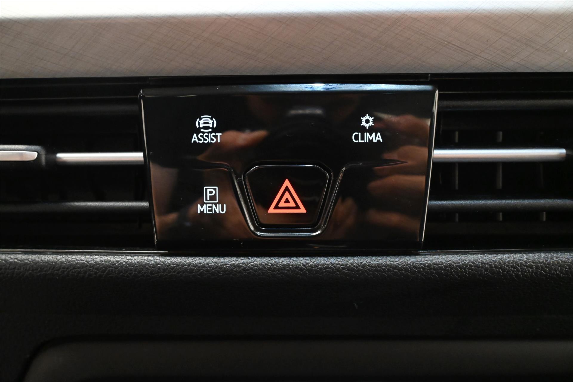 Hlavní fotografie vozu Volkswagen Golf 2,0 TDI 110 kW DSG Business Záruka až 5 let (20)