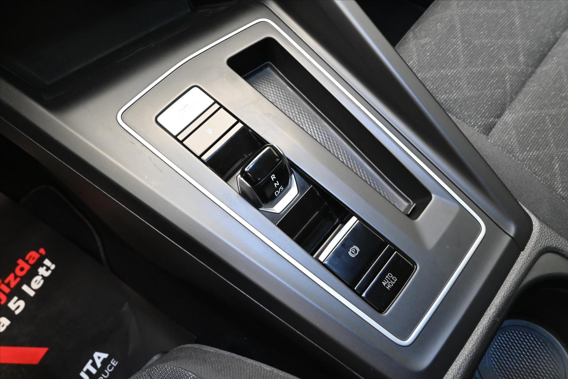 Hlavní fotografie vozu Volkswagen Golf 2,0 TDI 110 kW DSG Business Záruka až 5 let (21)