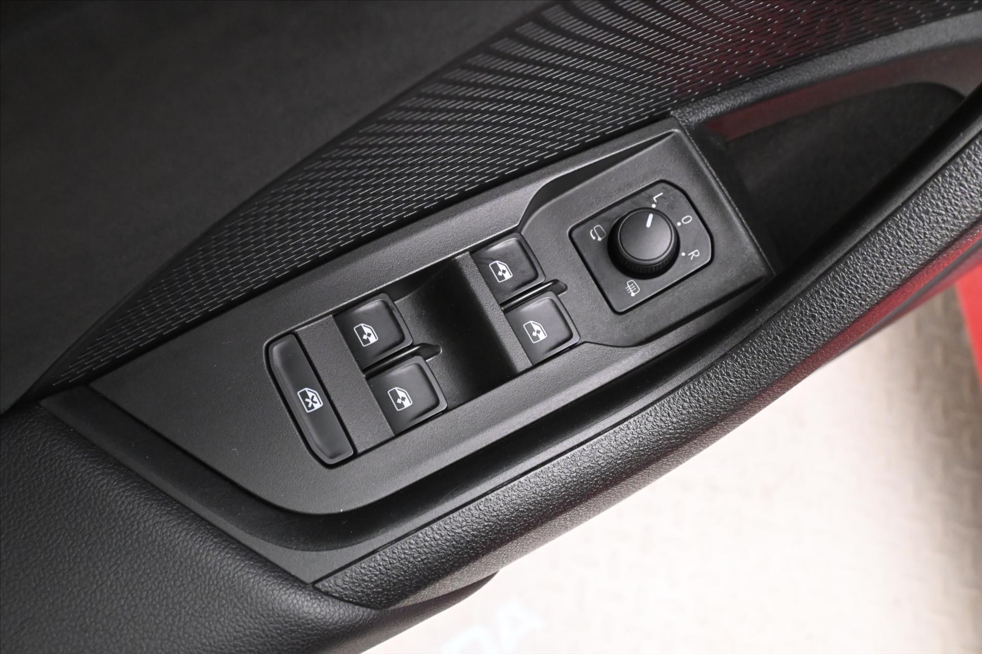 Main photo of the car Skoda Octavia 2.0 TDI 147 KW RS DSG Warranty up to 5 years (24)
