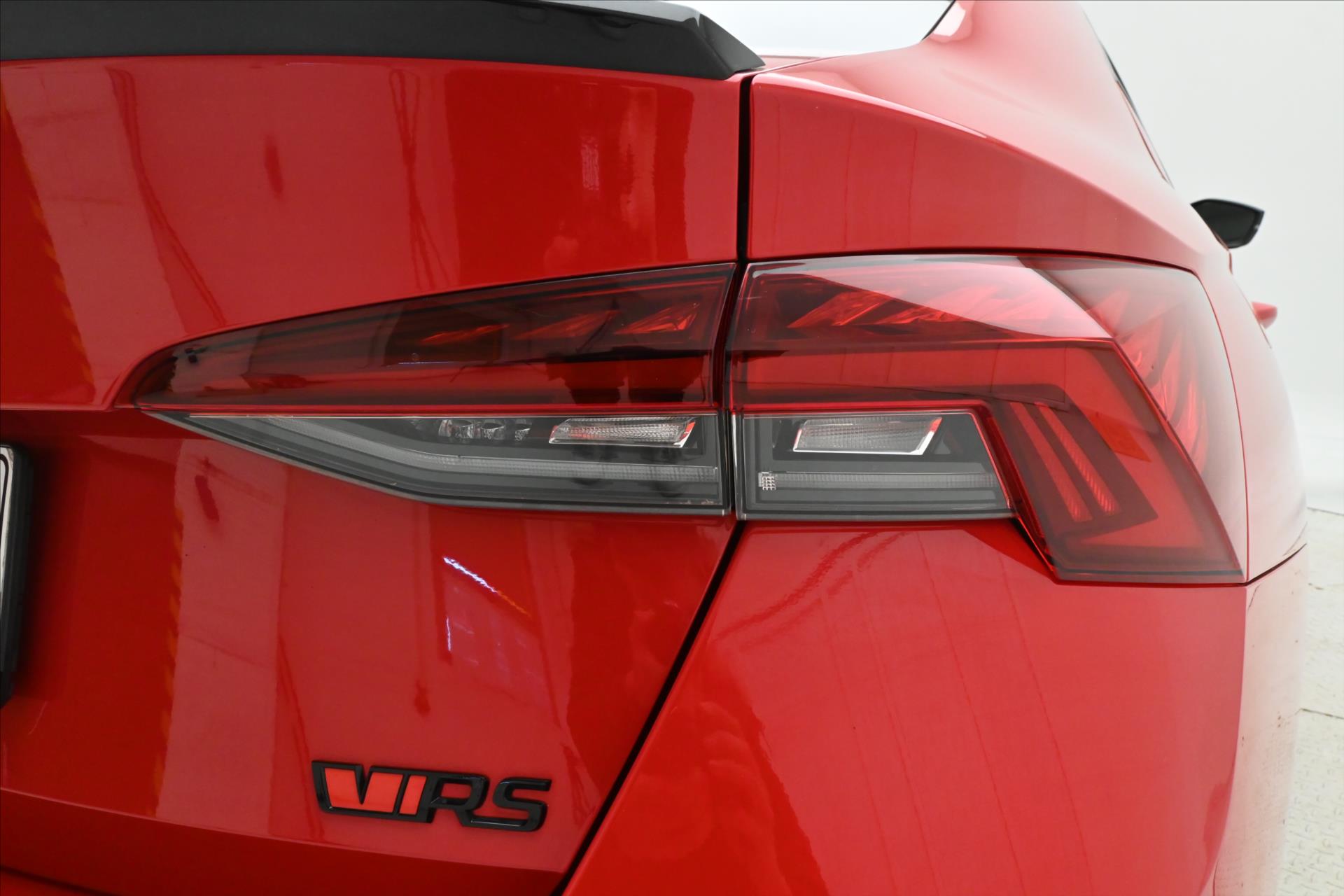 Main photo of the car Skoda Octavia 2.0 TDI 147 KW RS DSG Warranty up to 5 years (28)