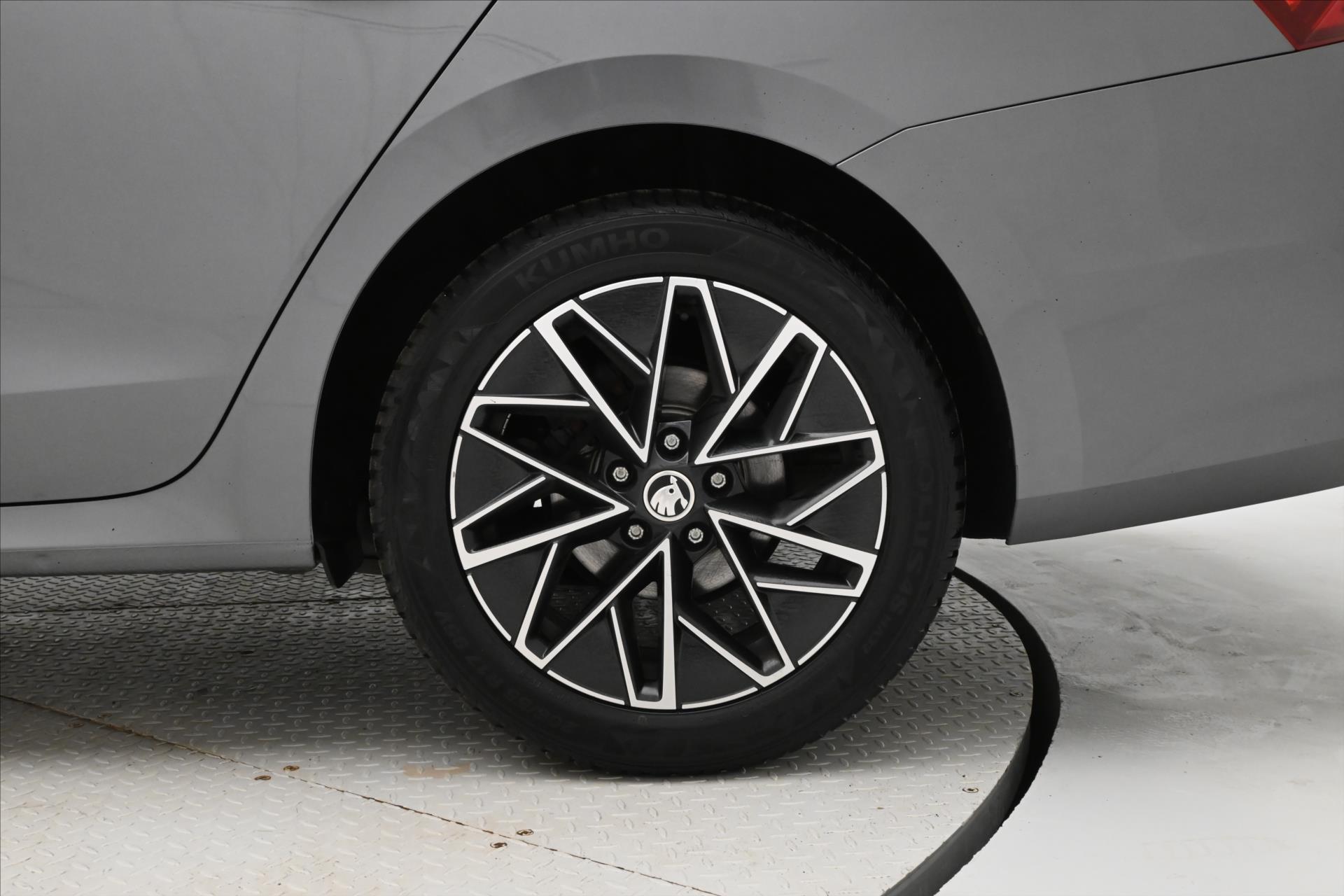 Hlavní fotografie vozu Škoda Octavia 2,0 TDI 110 KW DSG Ambition Záruka až 5 let (30)