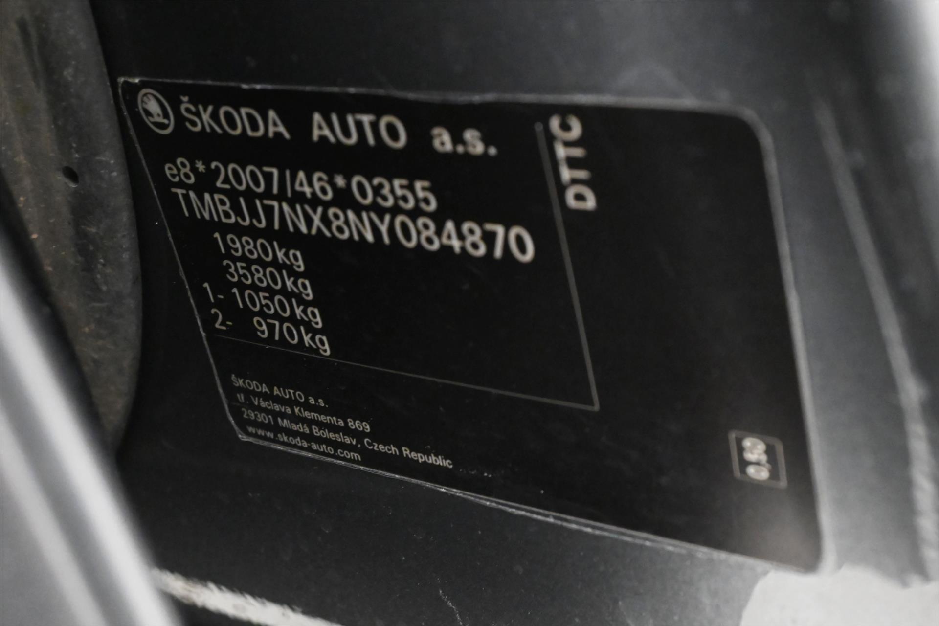 Hlavní fotografie vozu Škoda Octavia 2,0 TDI 110kW DSG Ambition Záruka až 5 let (12)