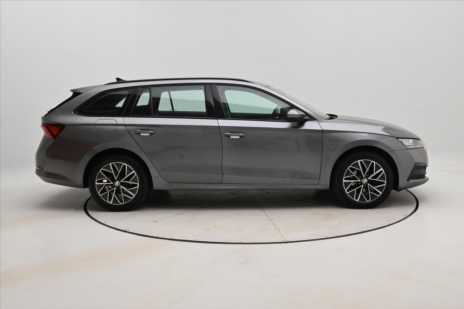 Hlavní fotografie vozu Škoda Octavia 2,0 TDI 110kW DSG Ambition Záruka až 5 let (4)