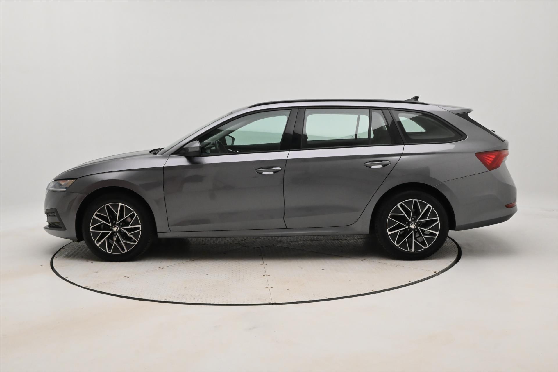 Hlavní fotografie vozu Škoda Octavia 2,0 TDI 110kW DSG Ambition Záruka až 5 let (8)