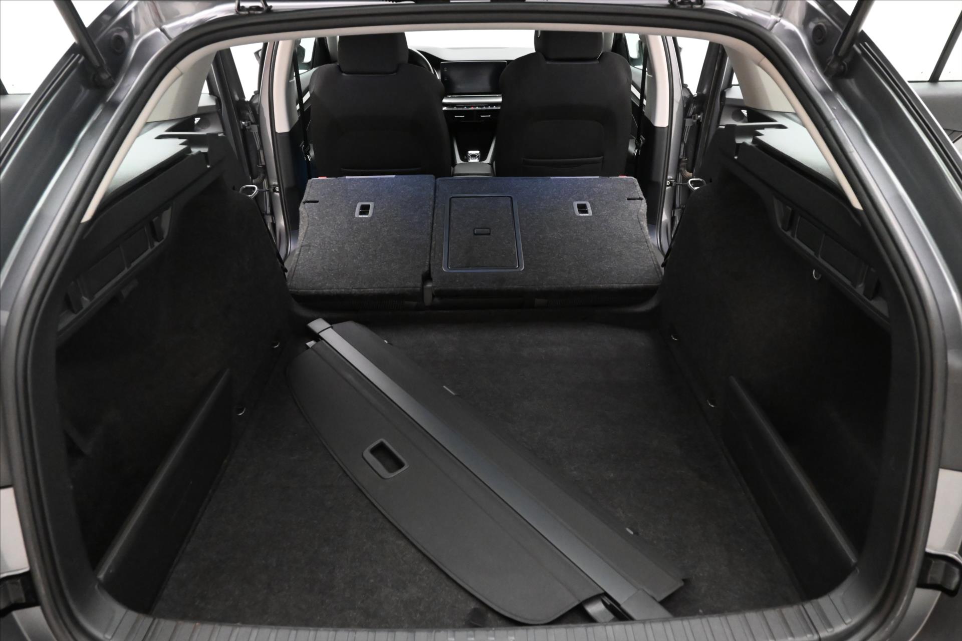 Main photo of the car Skoda Octavia 2.0 TDI 110kW DSG NAVIGATION Warranty up to 5 years (12)