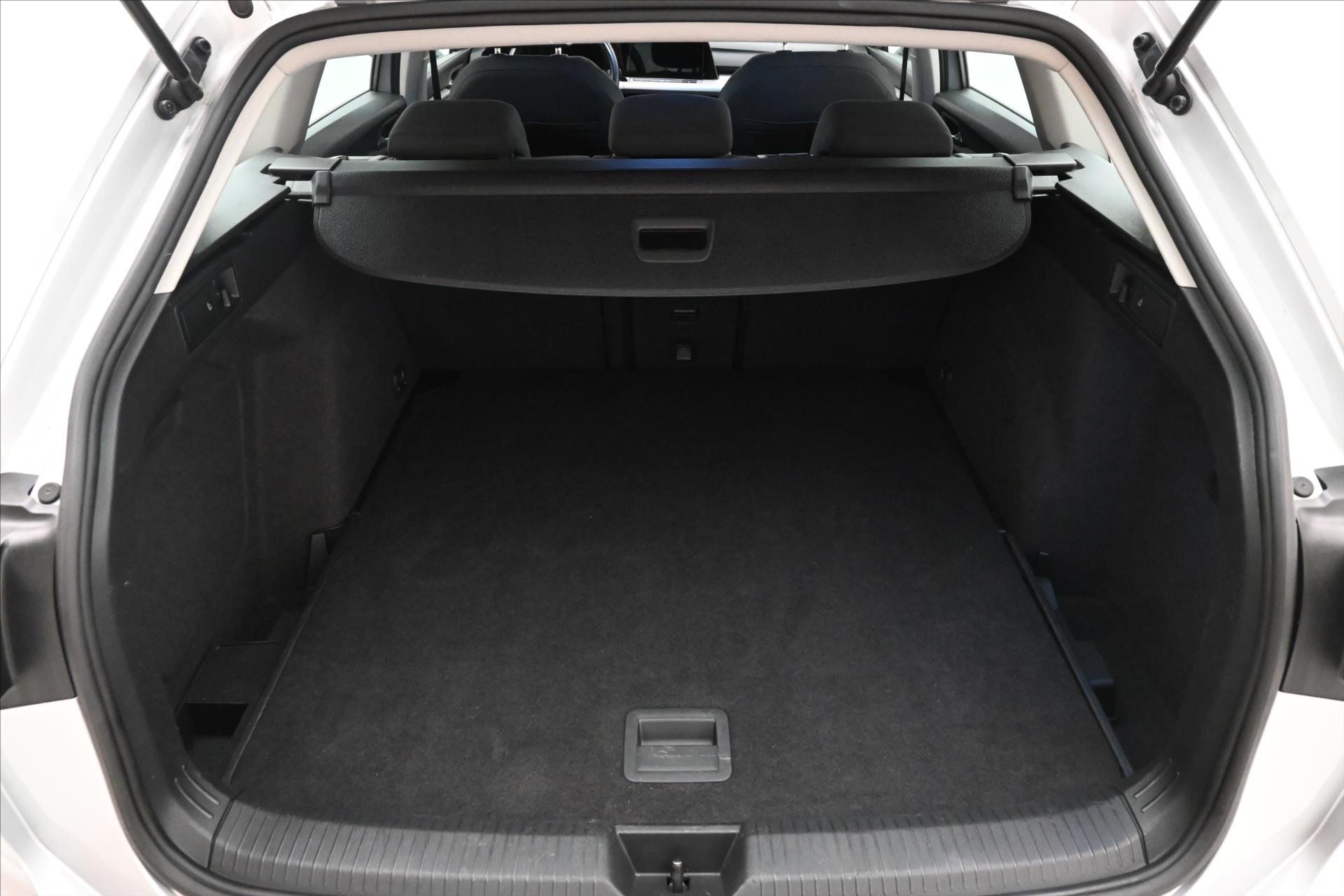 Hlavní fotografie vozu Volkswagen Golf 2,0 TDI 85 kW DSG Life Záruka až 5 let (10)