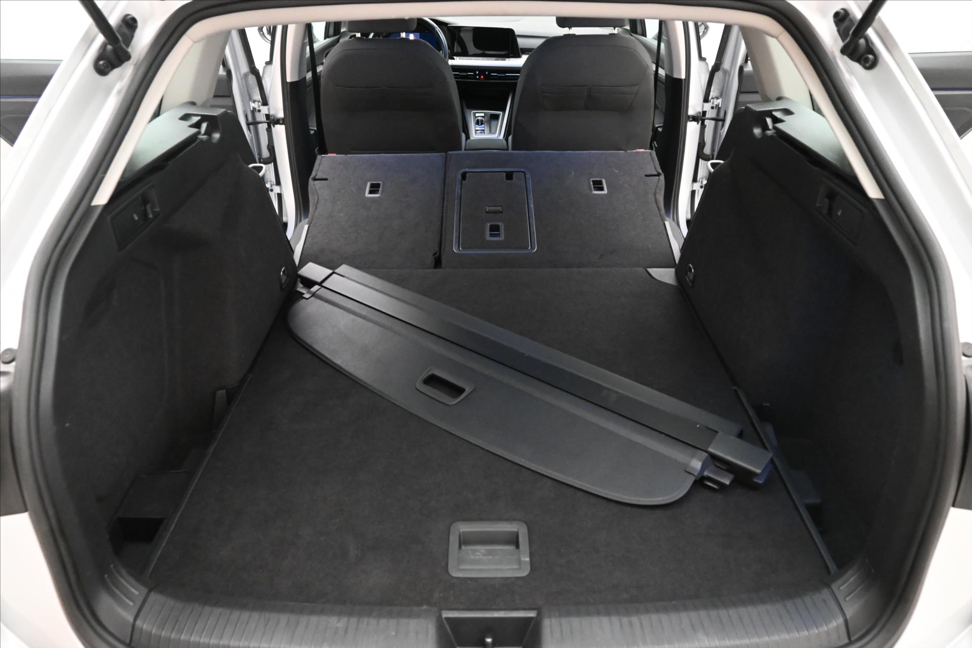 Hlavní fotografie vozu Volkswagen Golf 2,0 TDI 85 kW DSG Life Záruka až 5 let (11)