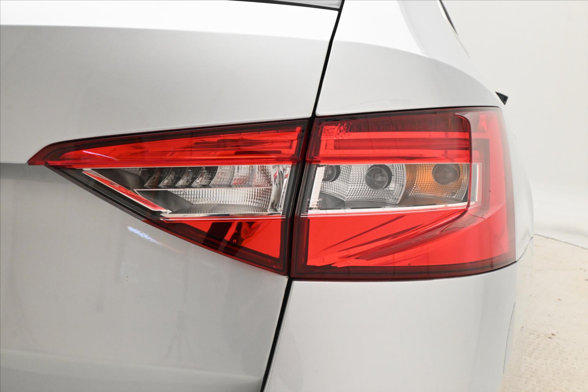 Hlavní fotografie vozu Škoda Superb 2,0 TDI 110 kW Style Záruka až 5 let (32)