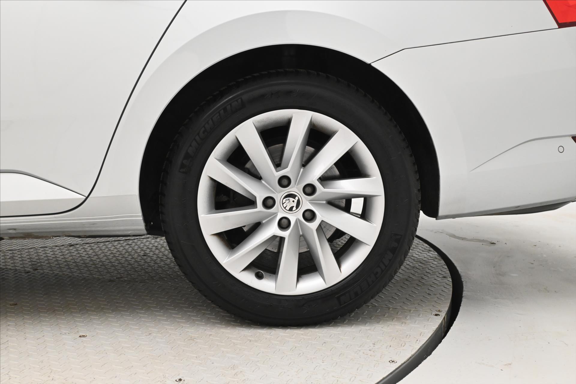 Hlavní fotografie vozu Škoda Superb 2,0 TDI 110 kW Style Záruka až 5 let (33)