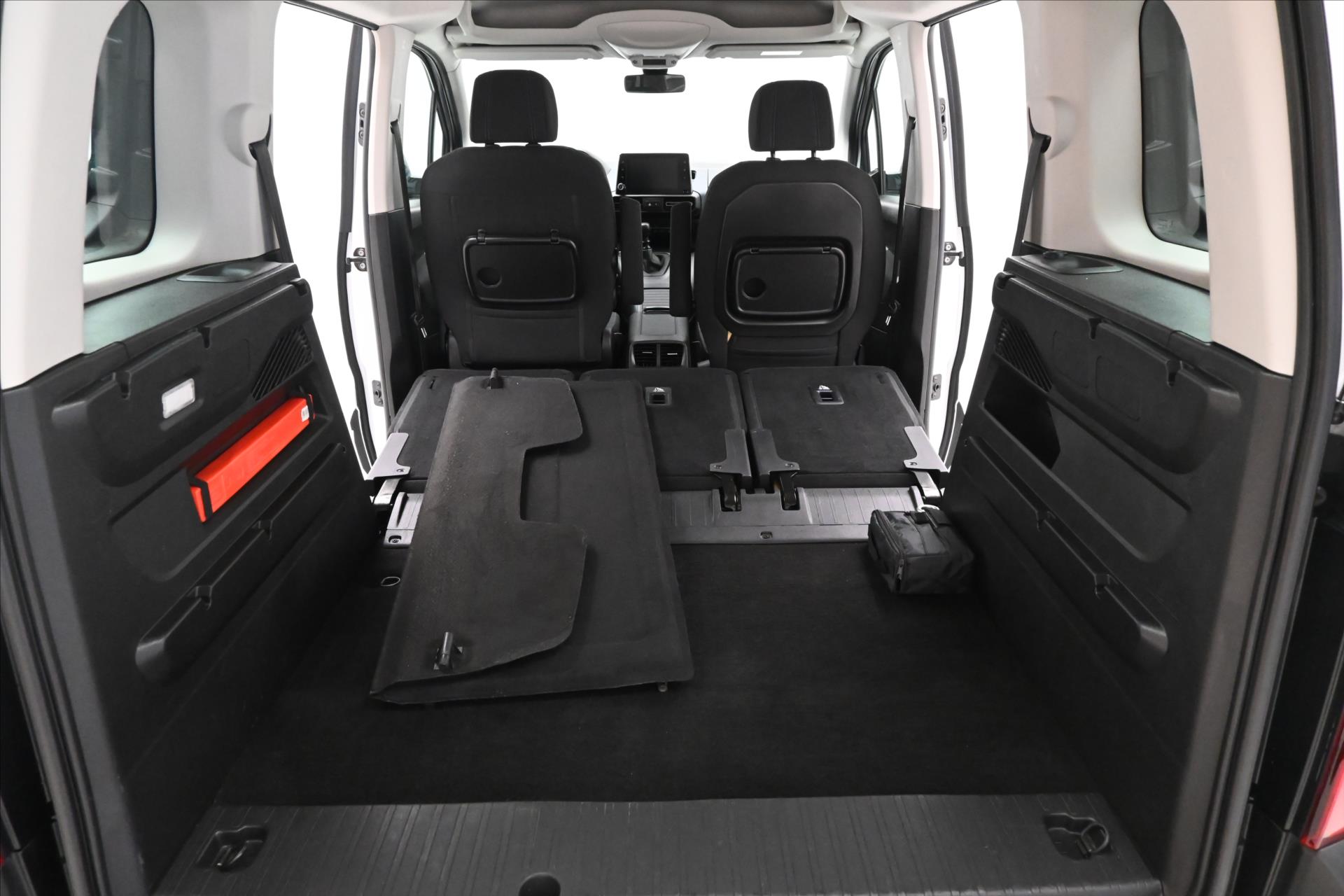 Hlavní fotografie vozu Peugeot Rifter 1,5 BlueHDI 75 kW Active Záruka až 5 let (11)