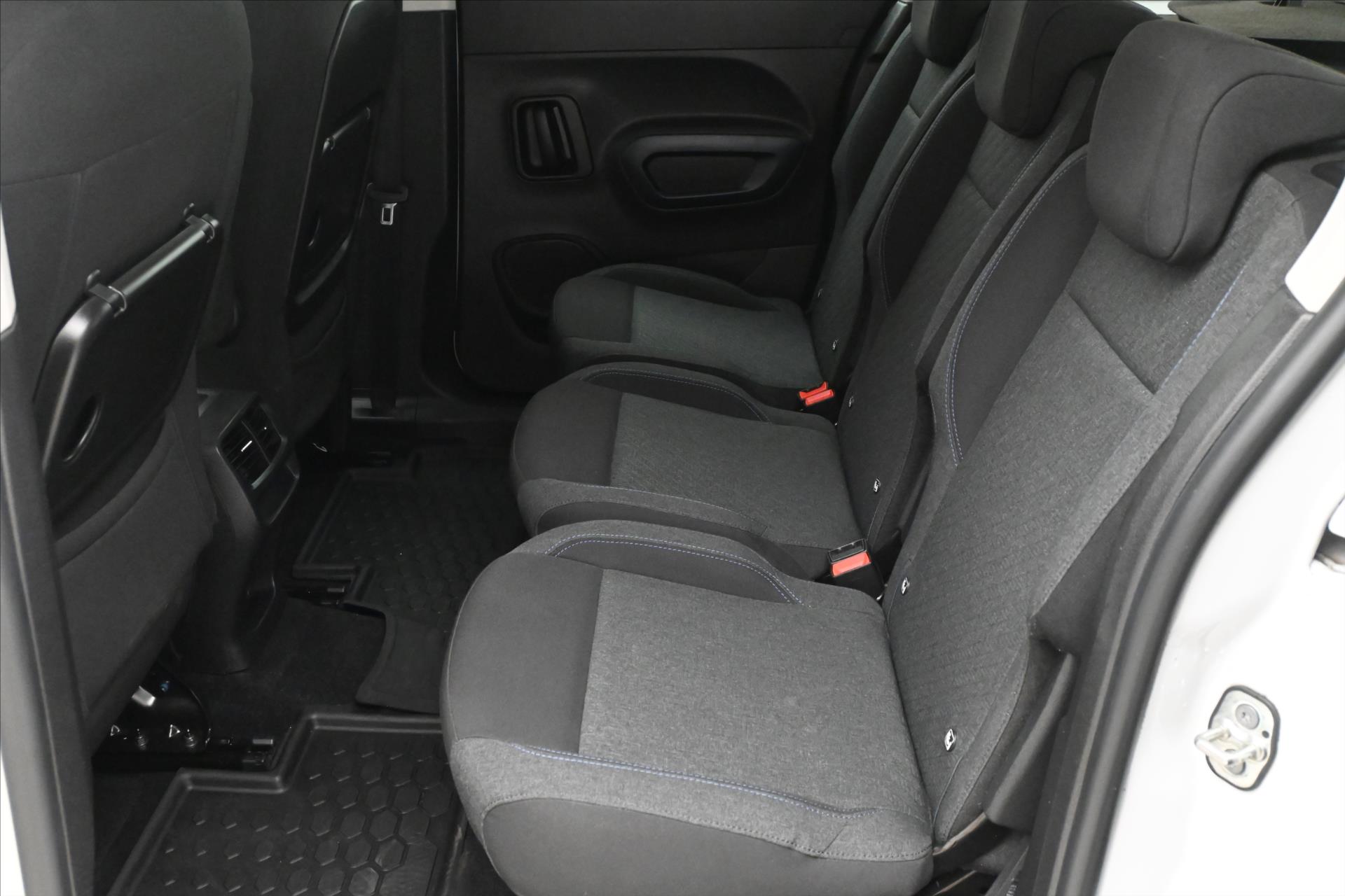 Hlavní fotografie vozu Peugeot Rifter 1,5 BlueHDI 75 kW Active Záruka až 5 let (14)