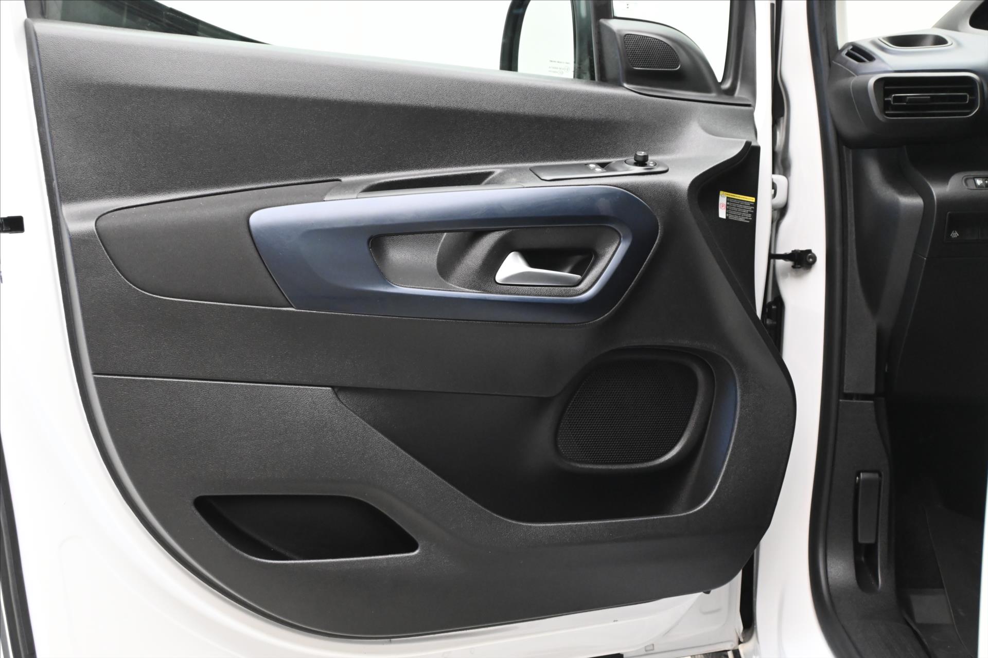 Hlavní fotografie vozu Peugeot Rifter 1,5 BlueHDI 75 kW Active Záruka až 5 let (23)