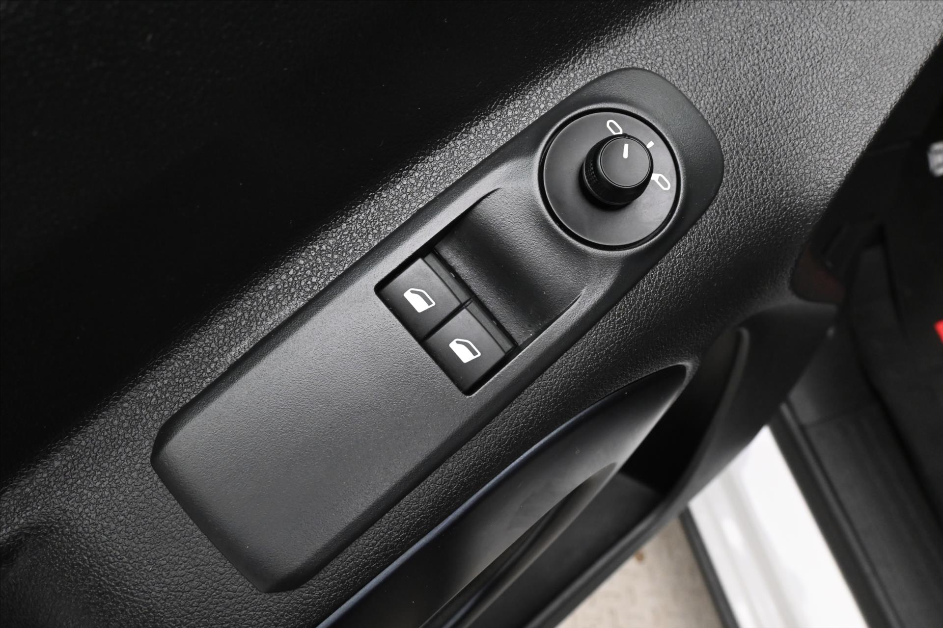 Hlavní fotografie vozu Peugeot Rifter 1,5 BlueHDI 75 kW Active Záruka až 5 let (24)