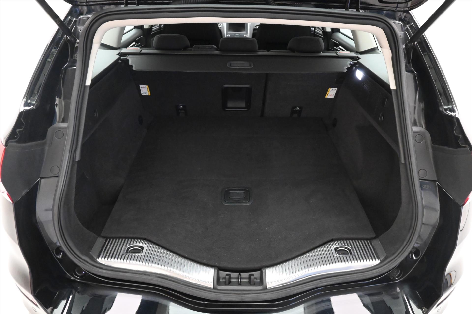 Main photo of the car Ford Mondeo 2.0 EcoBlue 140kW AT8 Titanium Warranty up to 5 years (10)