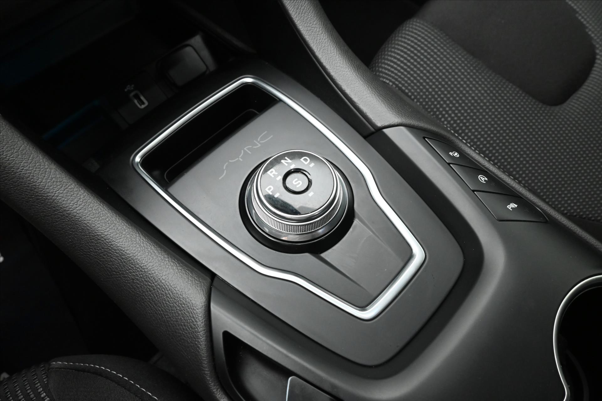 Main photo of the car Ford Mondeo 2.0 EcoBlue 140kW AT8 Titanium Warranty up to 5 years (22)