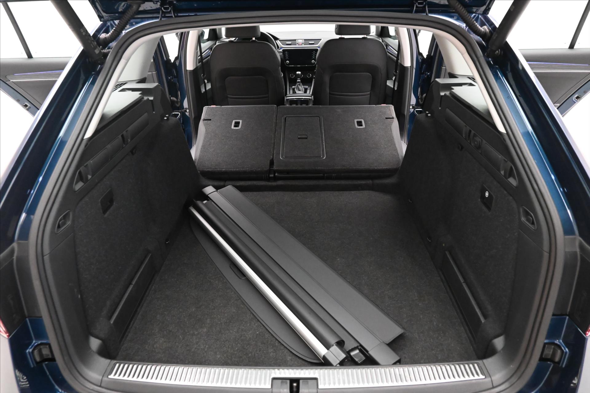 Hlavní fotografie vozu Škoda Superb 2,0 TDI 110kW DSG Style Záruka až 5 let (11)