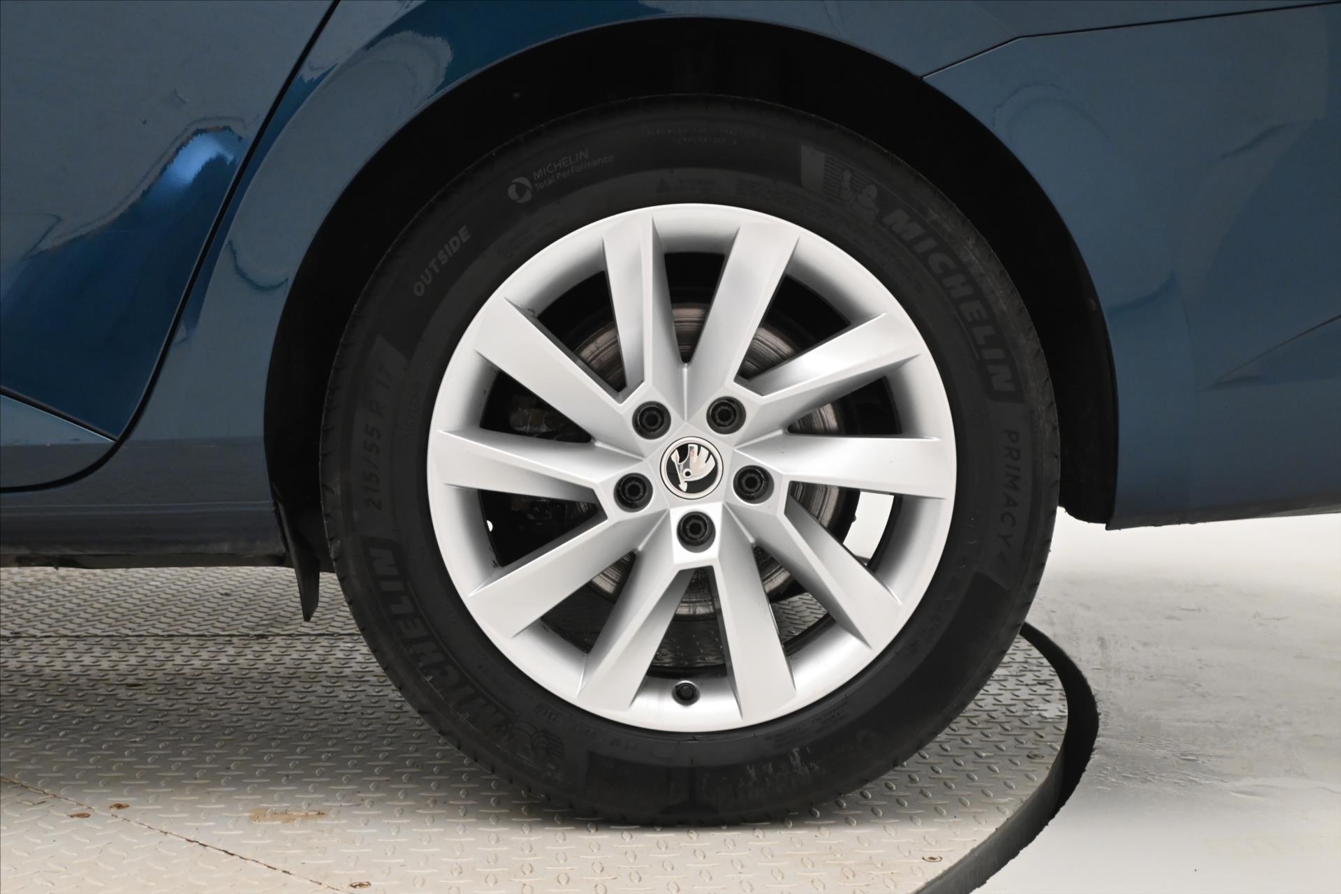 Hlavní fotografie vozu Škoda Superb 2,0 TDI 110kW DSG Style Záruka až 5 let (33)