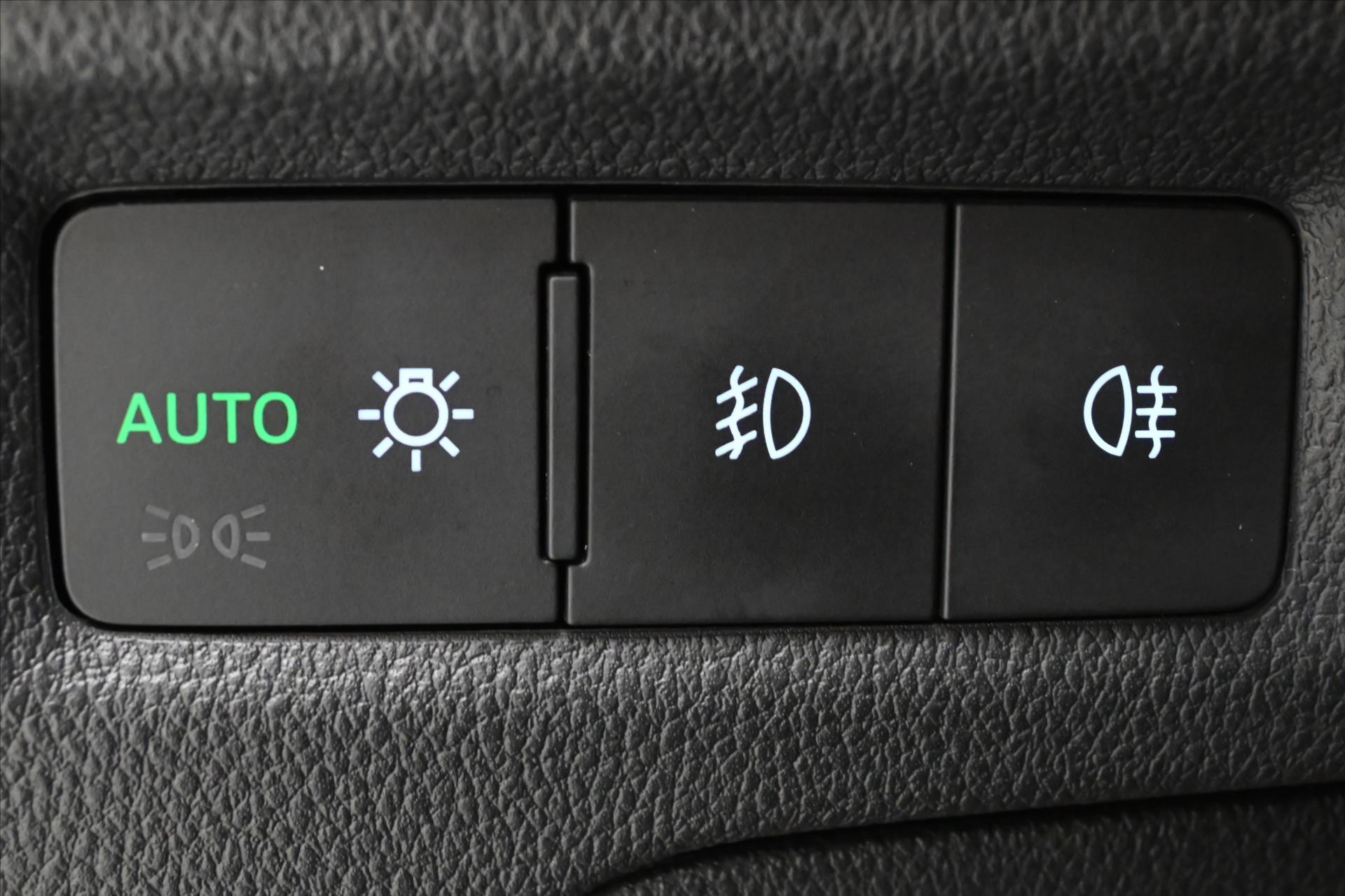 Hlavní fotografie vozu Škoda Octavia 2,0 TDI 110 kW DSG Style Záruka až 5 let (27)