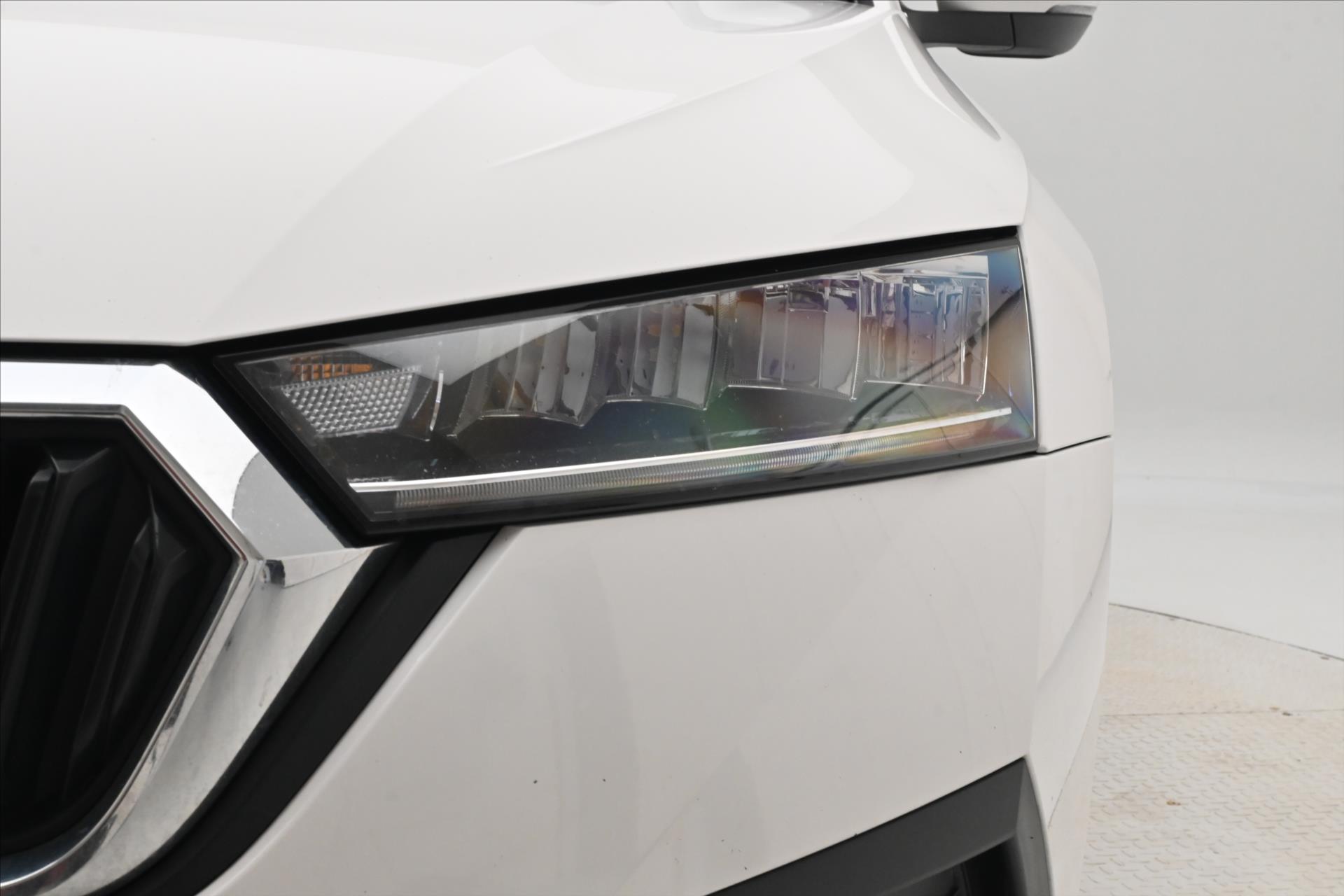 Hlavní fotografie vozu Škoda Octavia 2,0 TDI 110 kW DSG Style Záruka až 5 let (30)