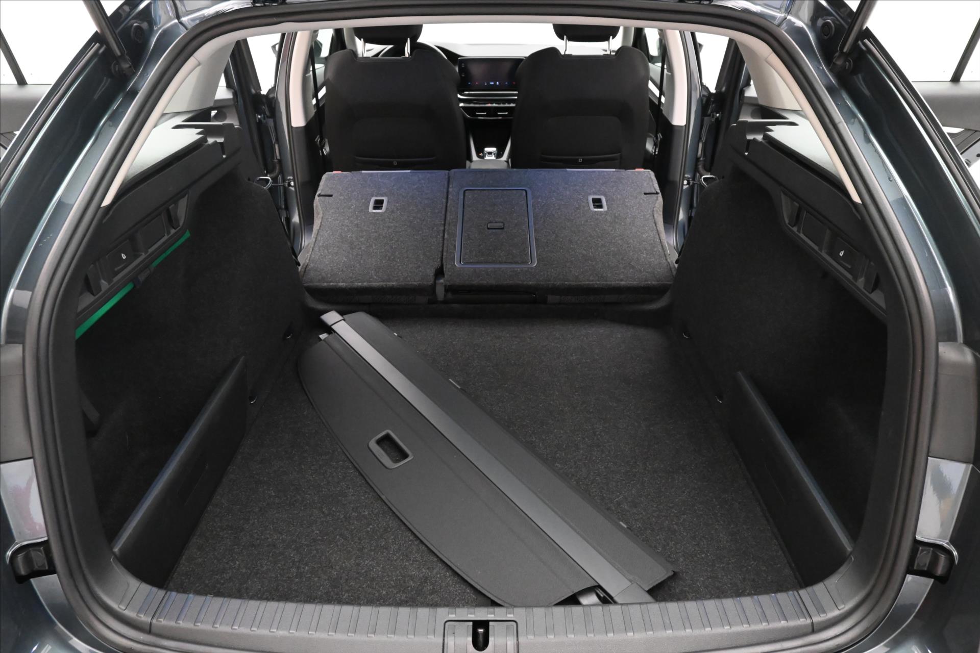 Hlavní fotografie vozu Škoda Octavia 2,0 TDI 110 KW DSG STYLE Záruka až 5 let (11)