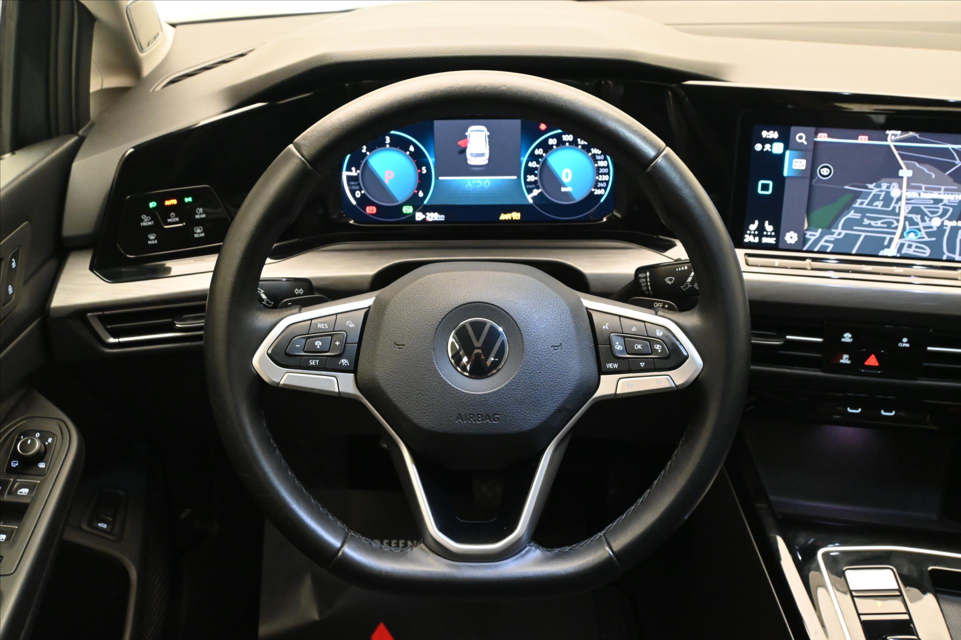 Hlavní fotografie vozu Volkswagen Golf 2,0 TDI 110KW DSG STYLE Záruka až 5 let (18)