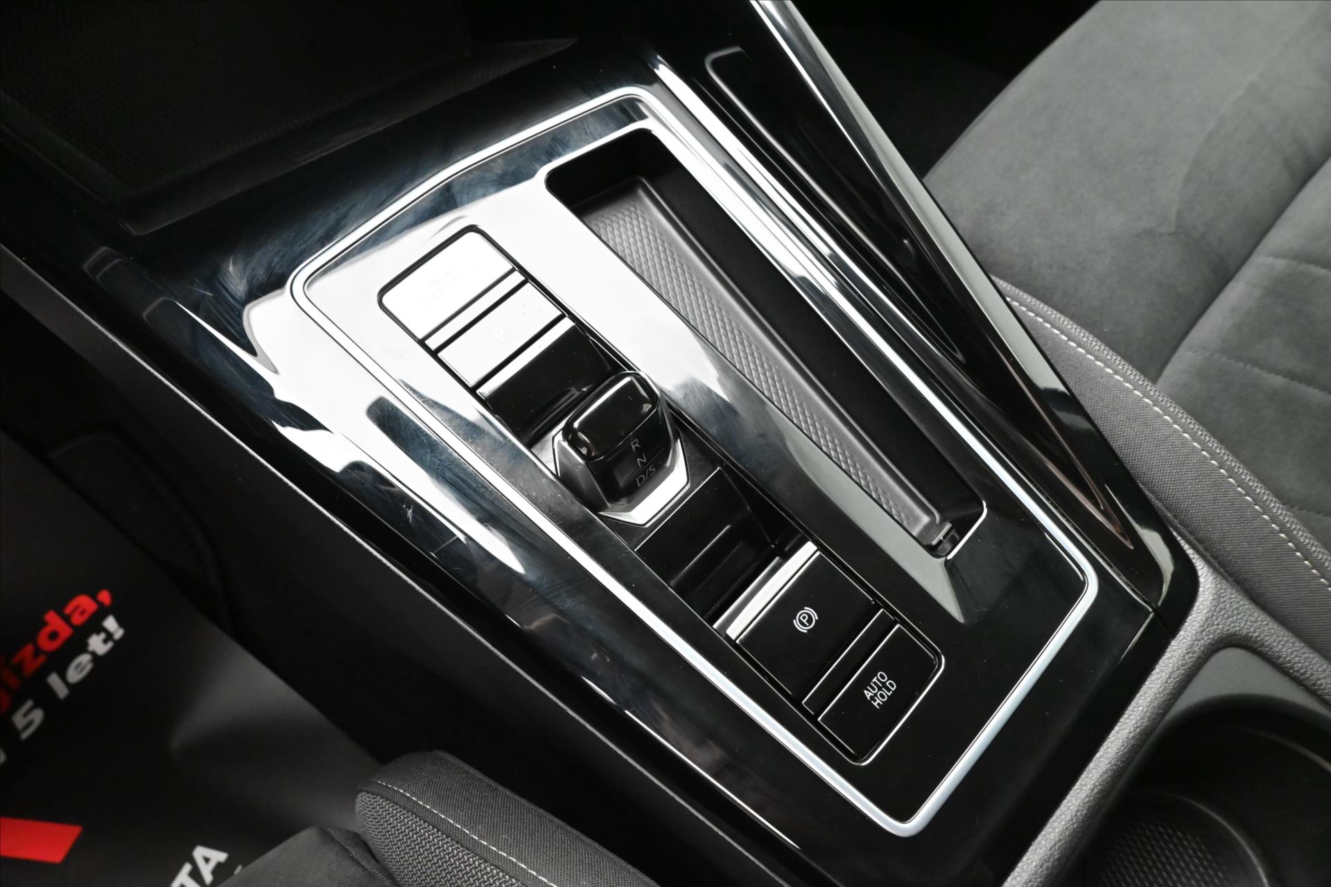 Hlavní fotografie vozu Volkswagen Golf 2,0 TDI 110KW DSG STYLE Záruka až 5 let (22)