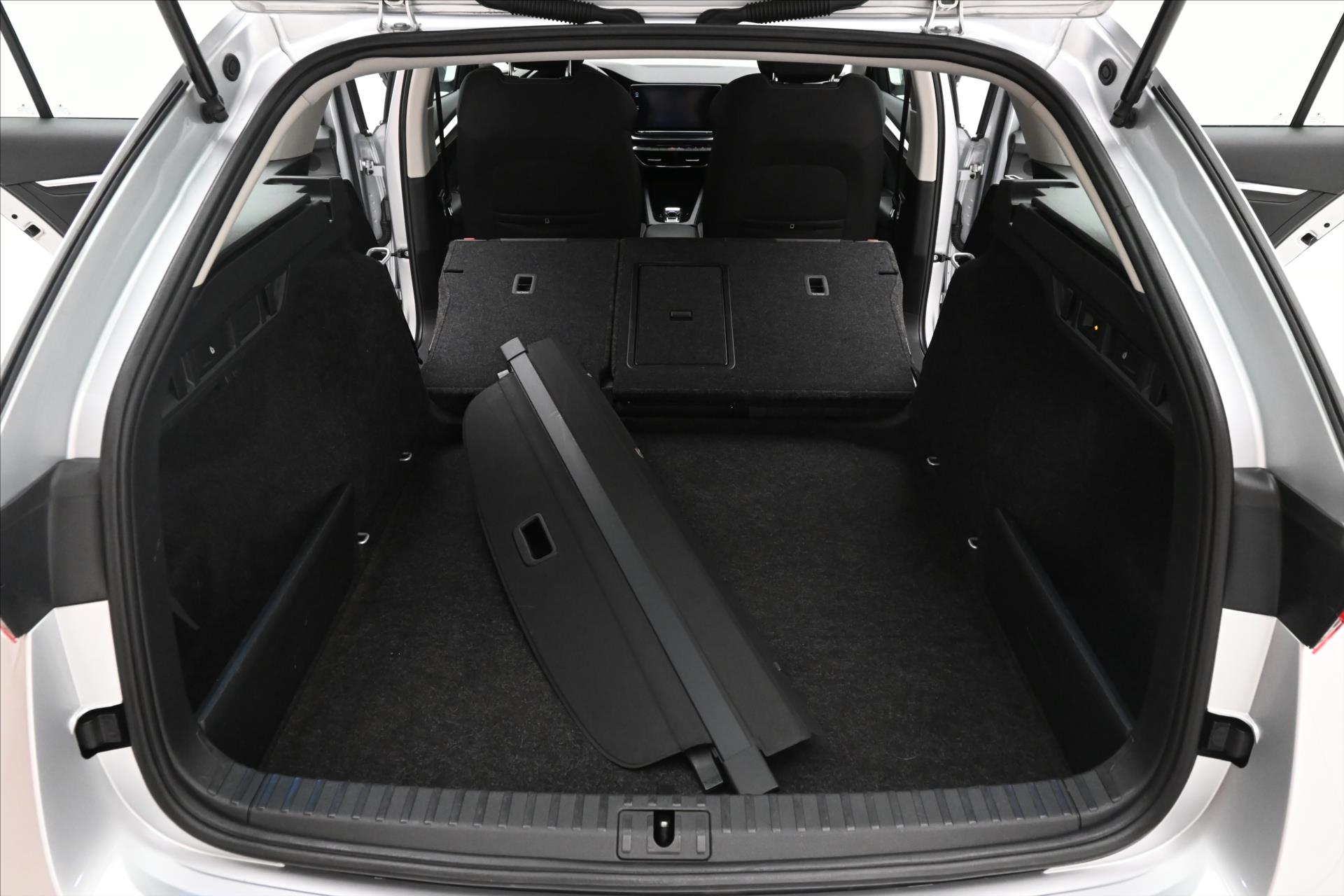 Main photo of the car Skoda Octavia 2.0 TDI 110kW DSG Style Warranty up to 5 years (11)