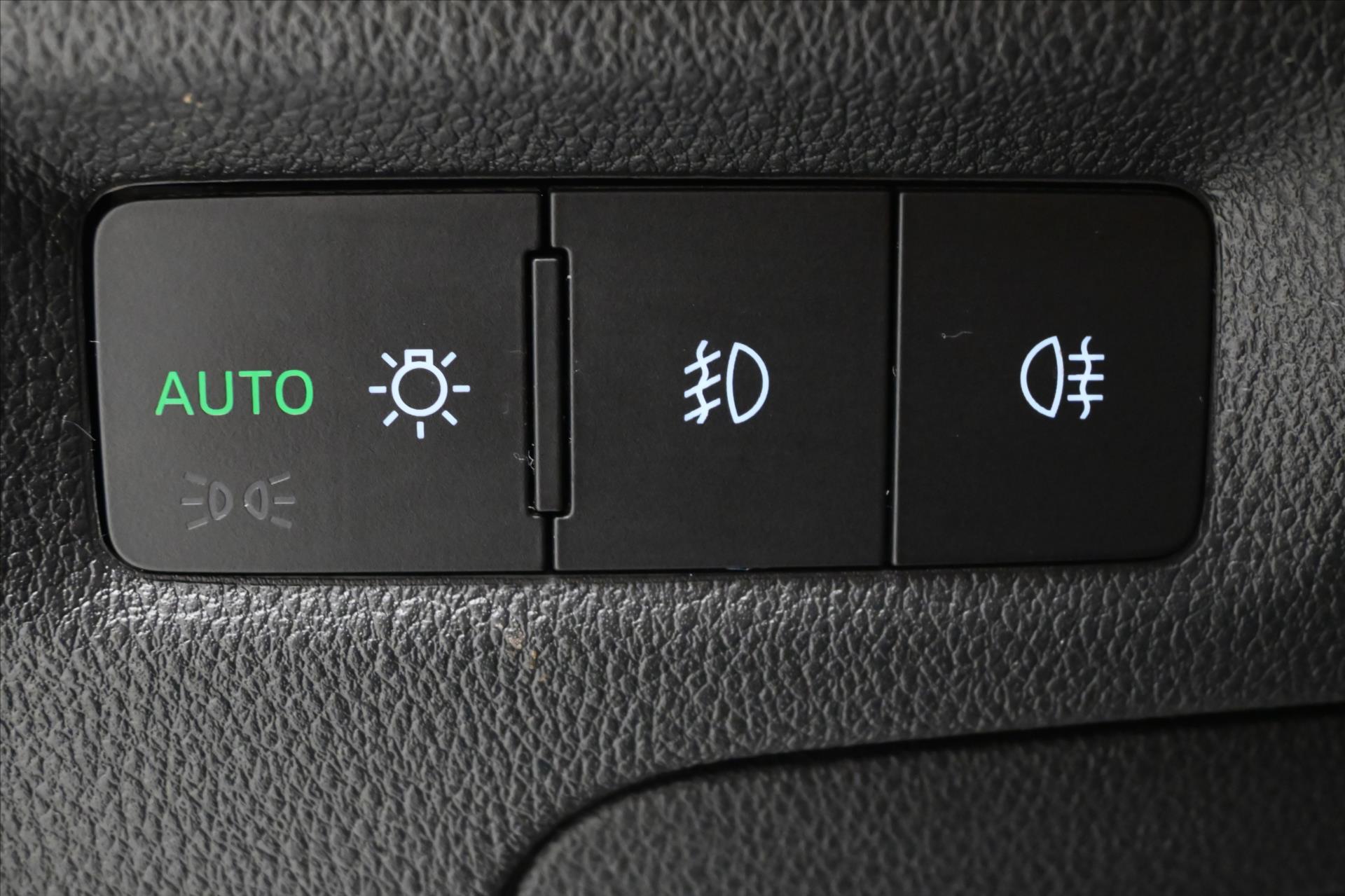 Main photo of the car Skoda Octavia 2.0 TDI 110kW DSG Style Warranty up to 5 years (27)