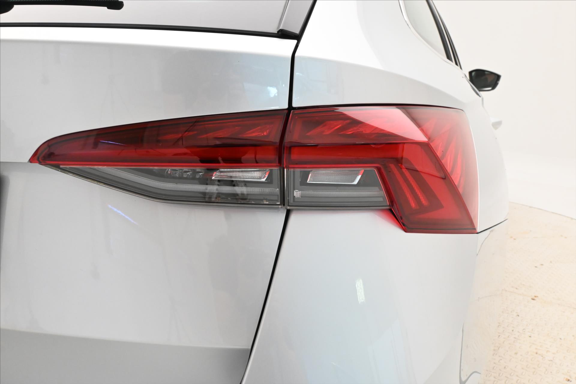 Main photo of the car Skoda Octavia 2.0 TDI 110kW DSG Style Warranty up to 5 years (31)