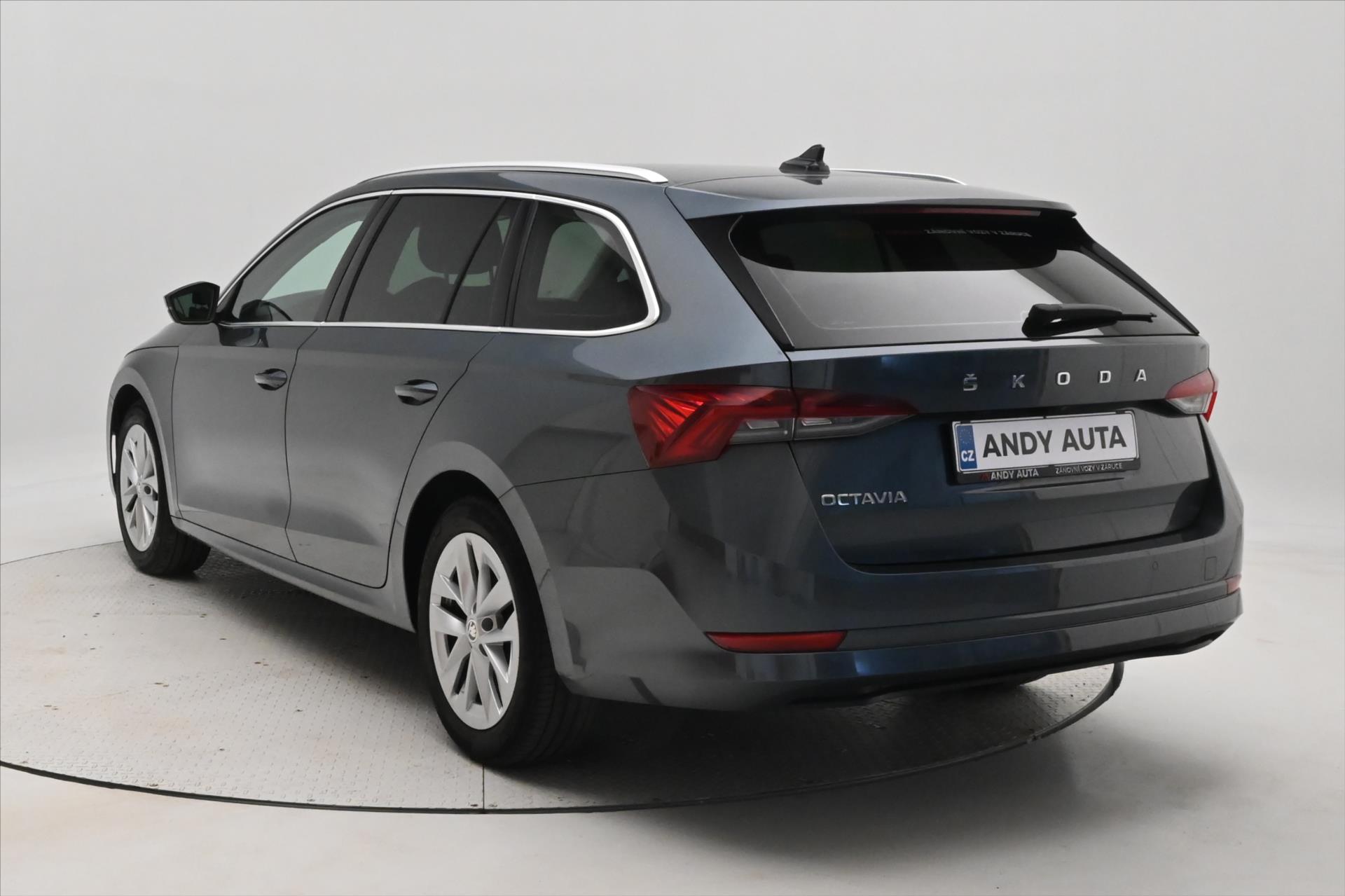 Hlavní fotografie vozu Škoda Octavia 2,0 TDI 110kW DSG Style Záruka až 5 let (7)