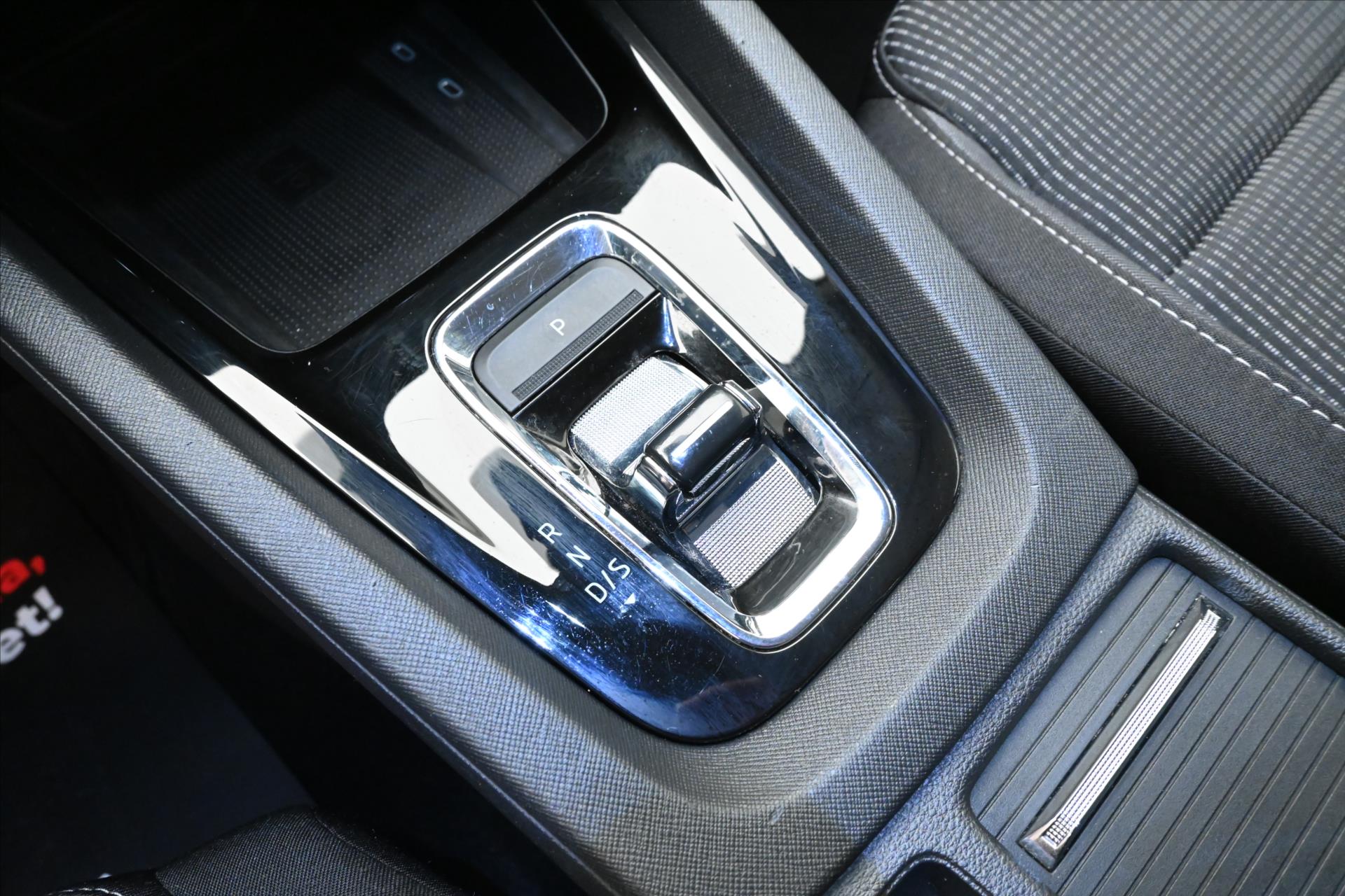 Hlavní fotografie vozu Škoda Octavia 2,0 TDI 110 kW DSG Ambition Záruka až 5 let (21)