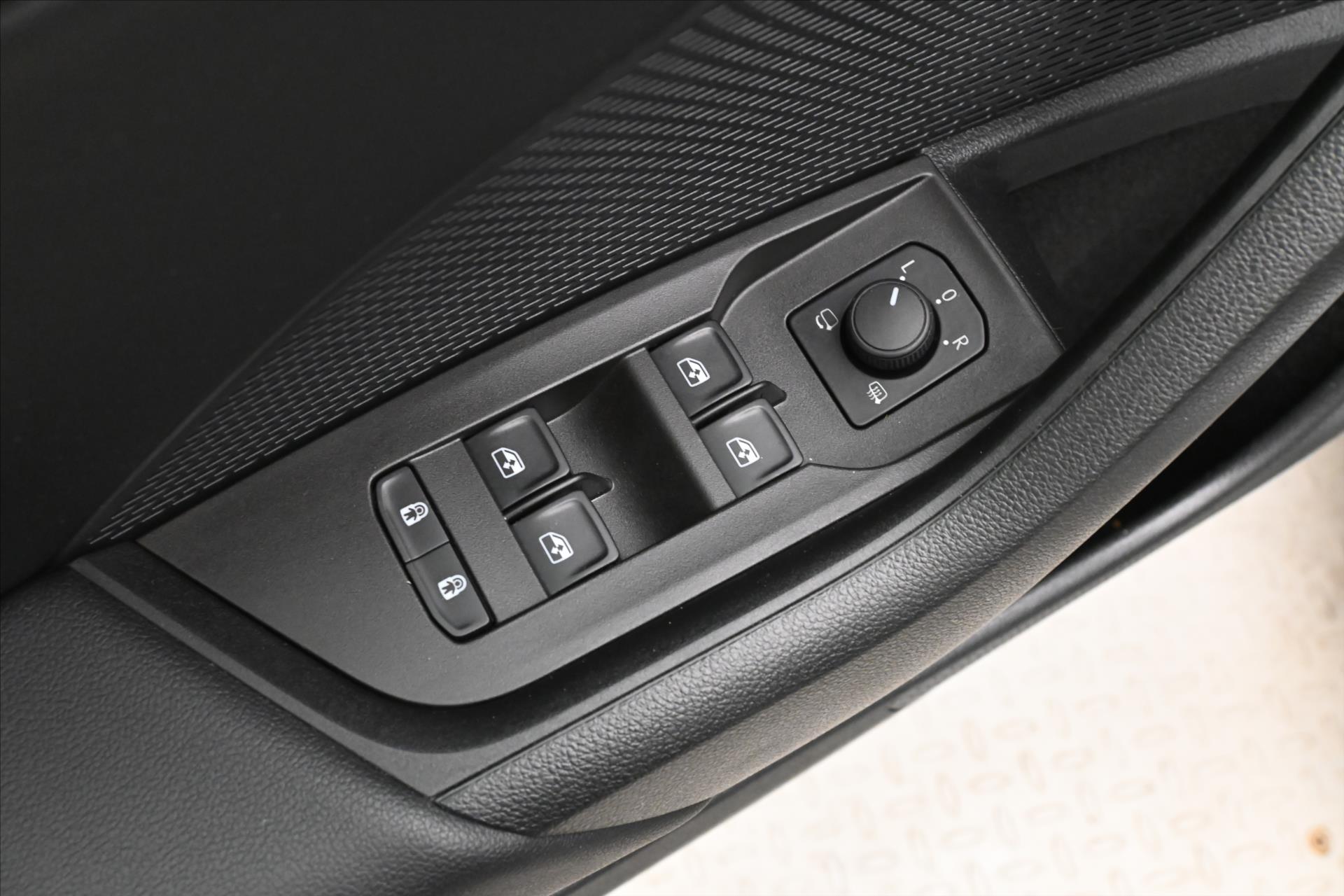 Hlavní fotografie vozu Škoda Octavia 2,0 TDI 110 kW DSG Ambition Záruka až 5 let (24)