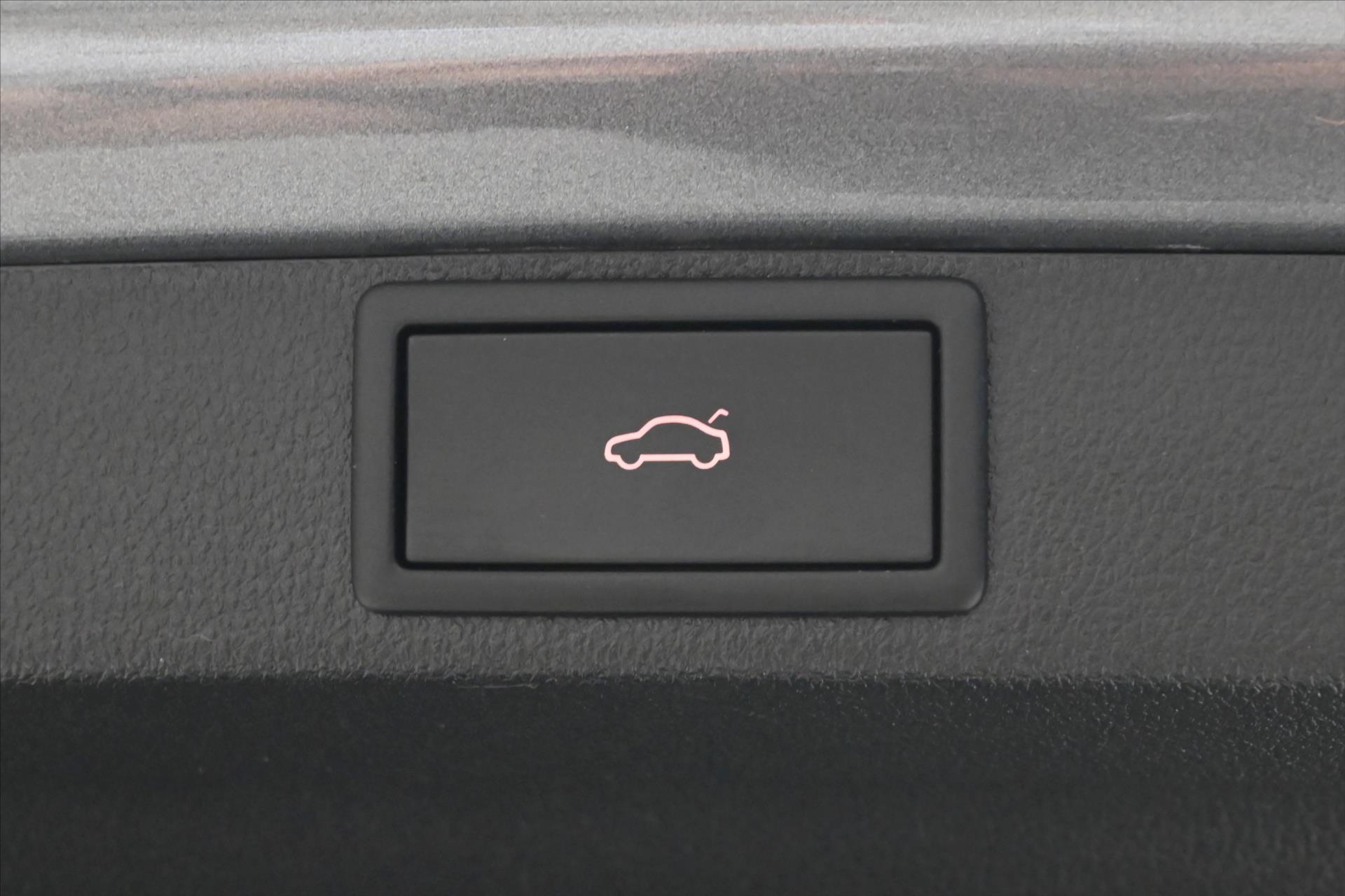 Hlavní fotografie vozu Škoda Octavia 2,0 TDI 110 kW DSG Ambition Záruka až 5 let (26)