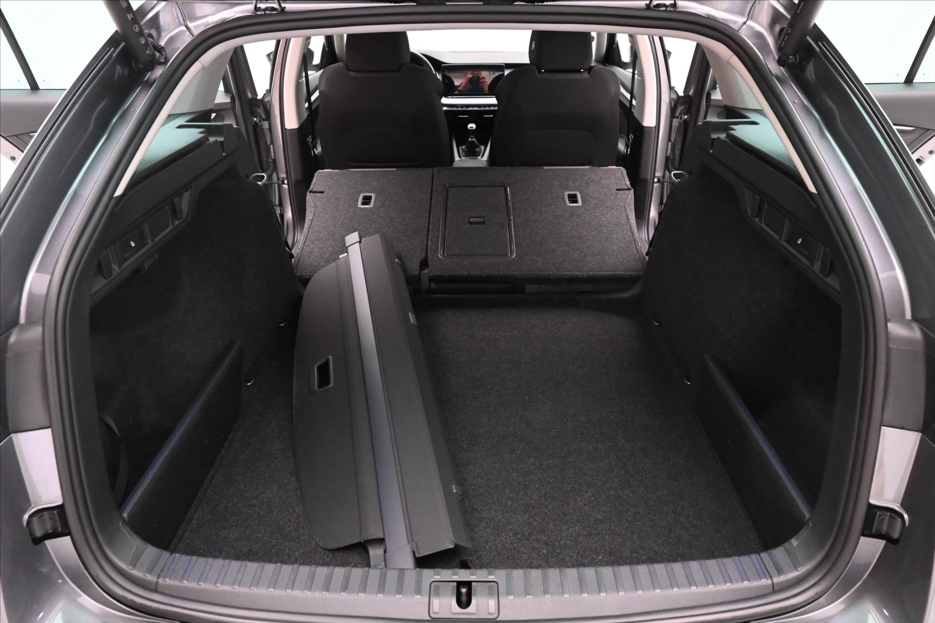 Hlavní fotografie vozu Škoda Octavia 2,0 TDI 110 kW Ambition Záruka až 5 let (11)