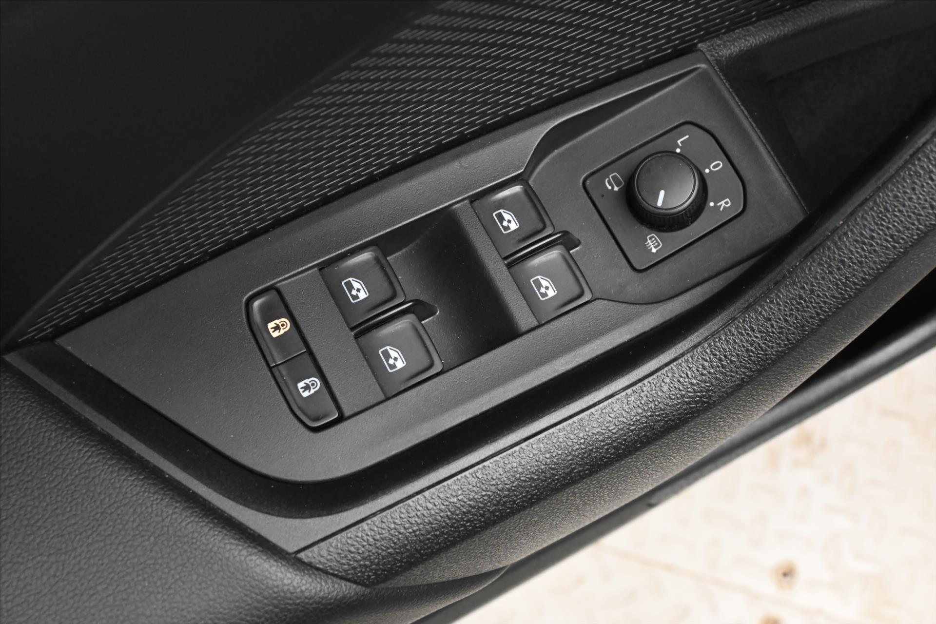 Hlavní fotografie vozu Škoda Octavia 2,0 TDI 110 kW Ambition Záruka až 5 let (26)