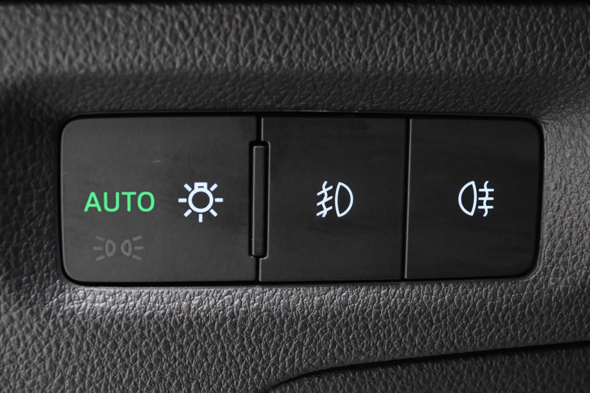 Hlavní fotografie vozu Škoda Octavia 2,0 TDI 110 kW Ambition Záruka až 5 let (27)