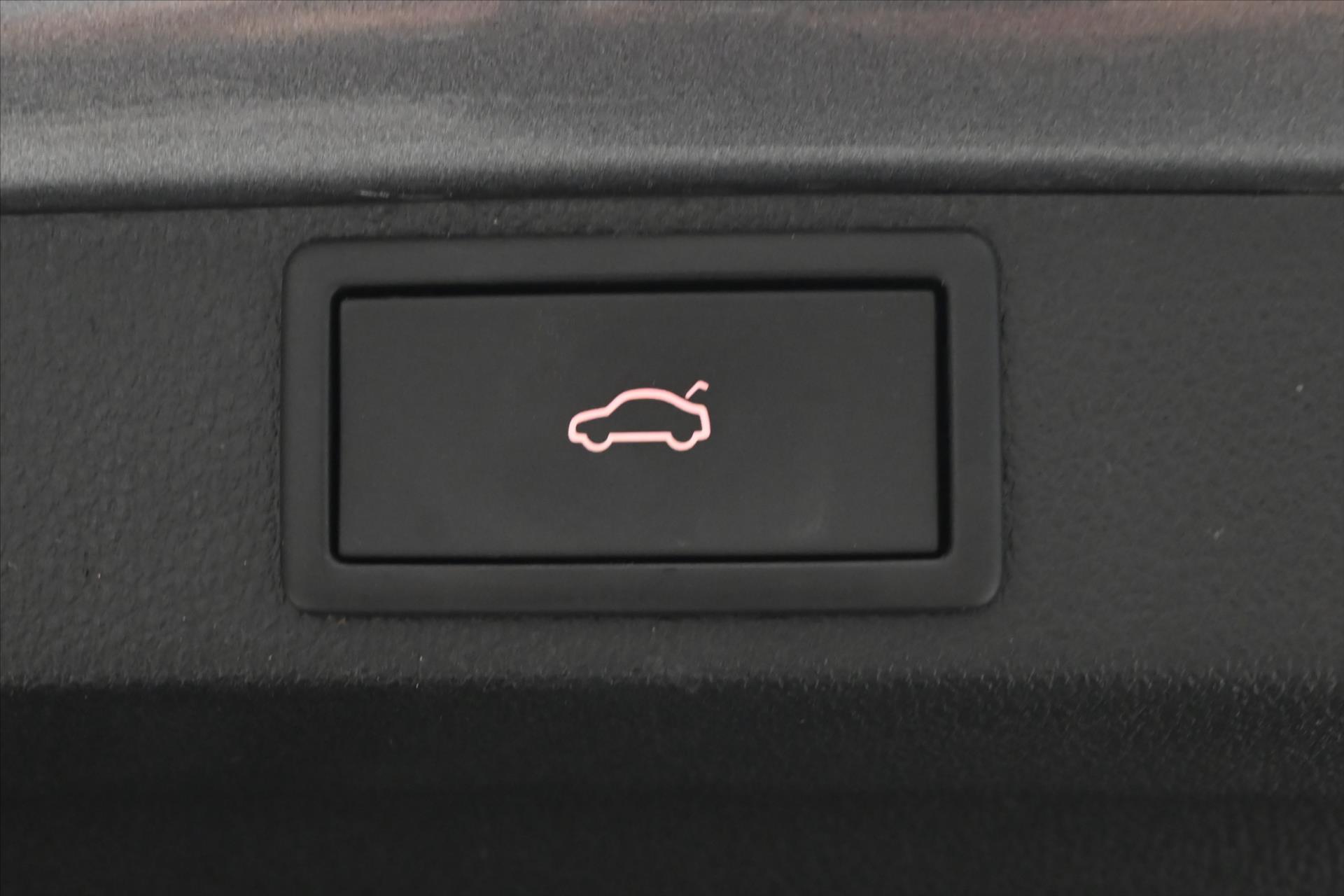 Hlavní fotografie vozu Škoda Octavia 2,0 TDI 110 kW Ambition Záruka až 5 let (28)