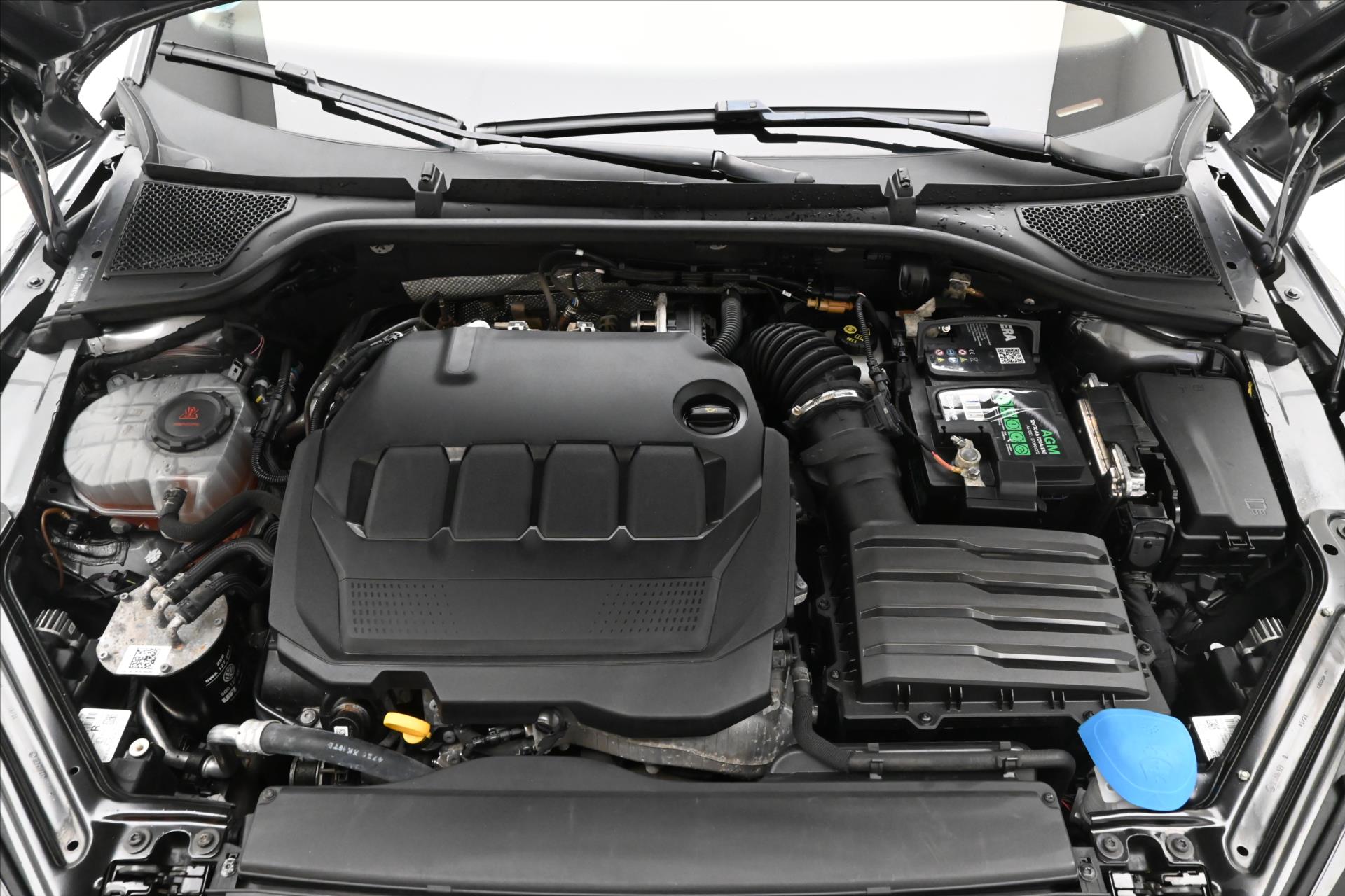 Hlavní fotografie vozu Škoda Octavia 2,0 TDI 110 kW Ambition Záruka až 5 let (9)