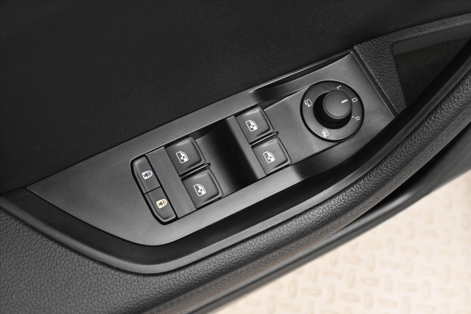 Hlavní fotografie vozu Škoda Superb 2,0 TDI 110KW DSG STYLE Záruka až 5 let (25)