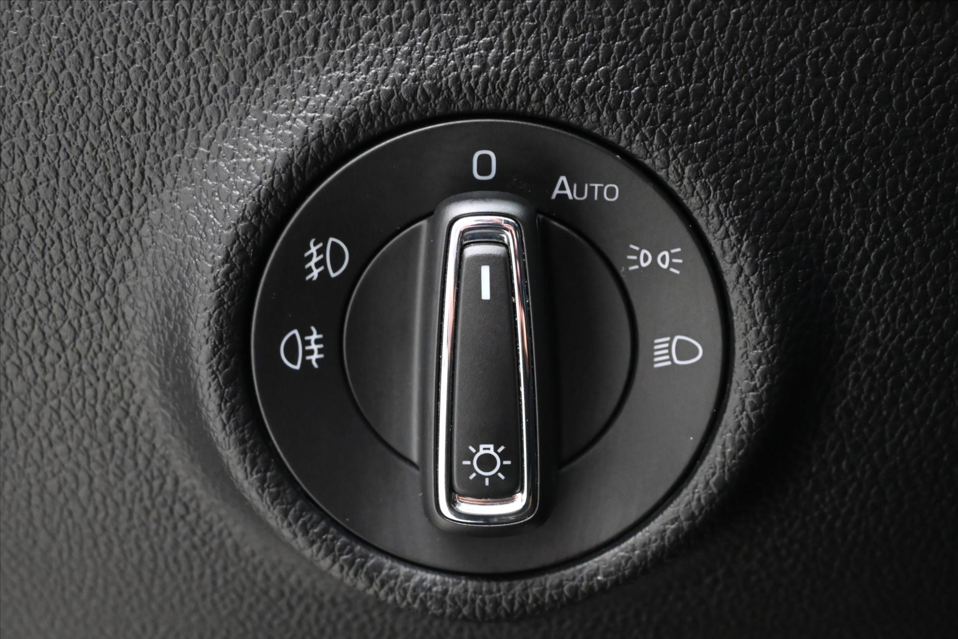 Hlavní fotografie vozu Škoda Superb 2,0 TDI 110KW DSG STYLE Záruka až 5 let (26)