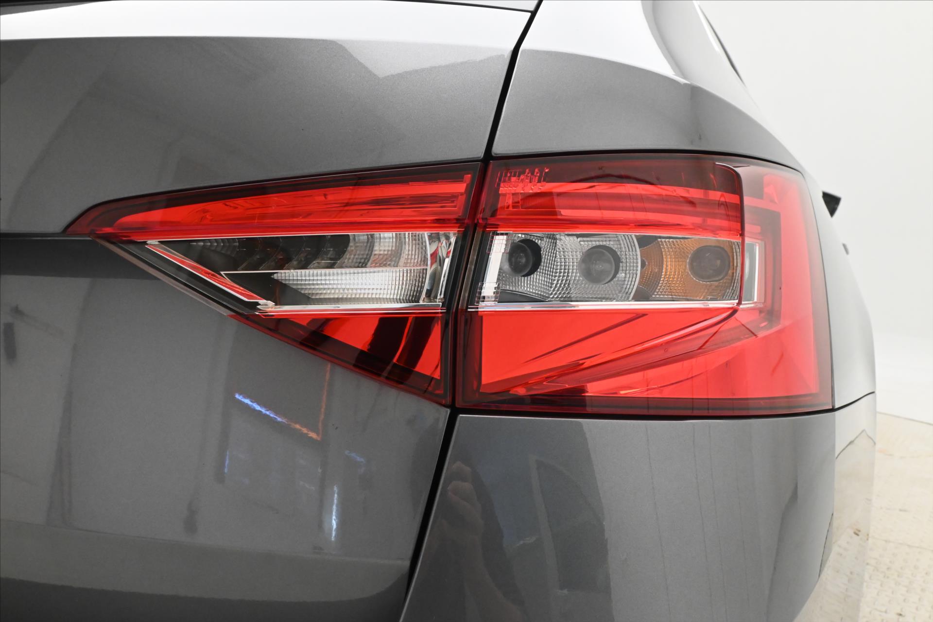 Hlavní fotografie vozu Škoda Superb 2,0 TDI 110KW DSG STYLE Záruka až 5 let (29)