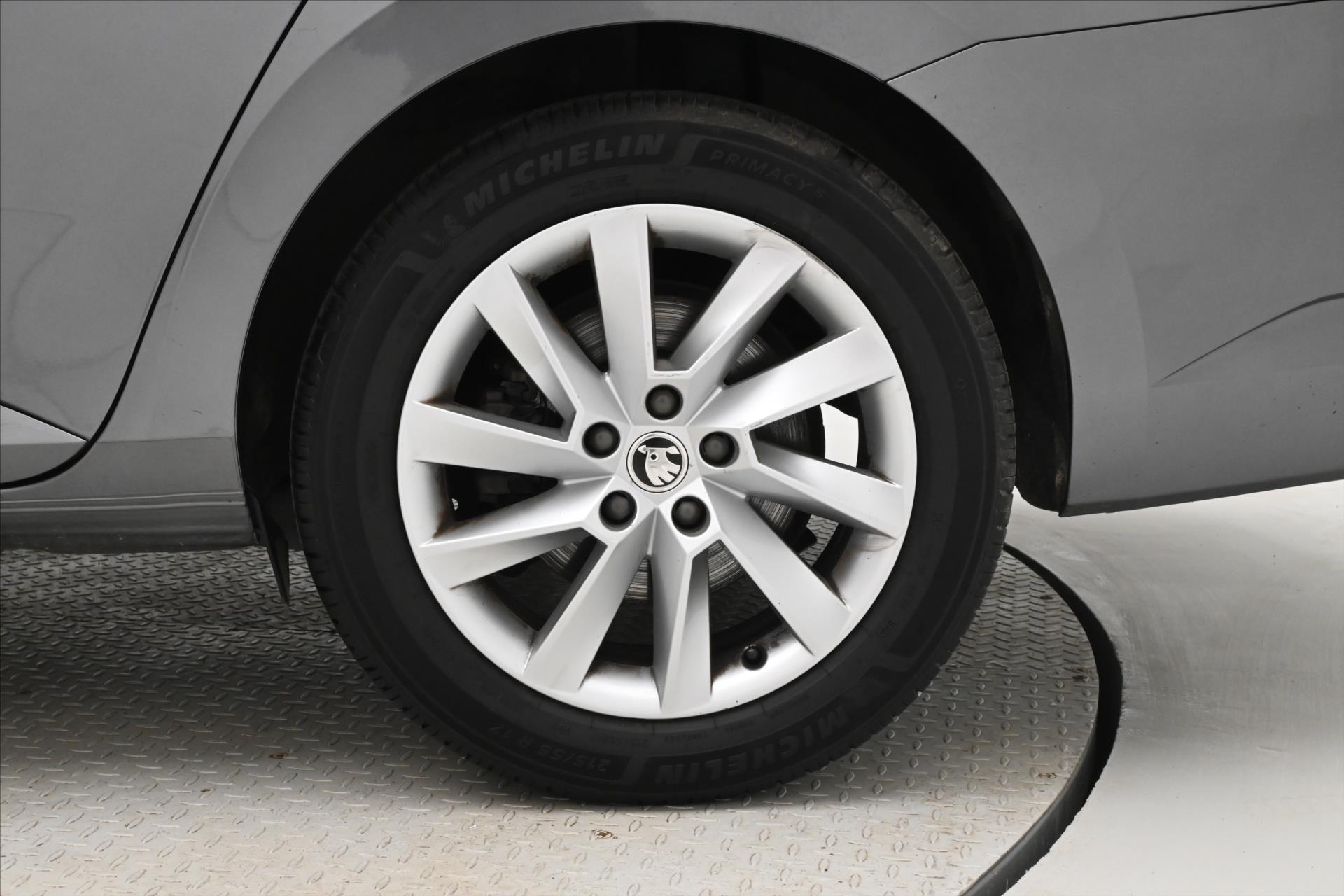 Hlavní fotografie vozu Škoda Superb 2,0 TDI 110KW DSG STYLE Záruka až 5 let (30)